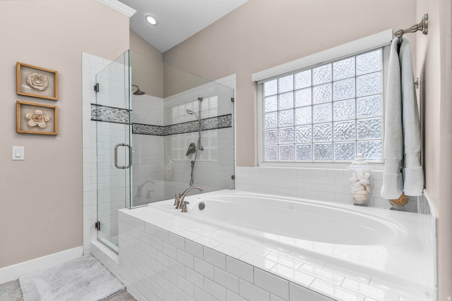 MEADOWS - Residential