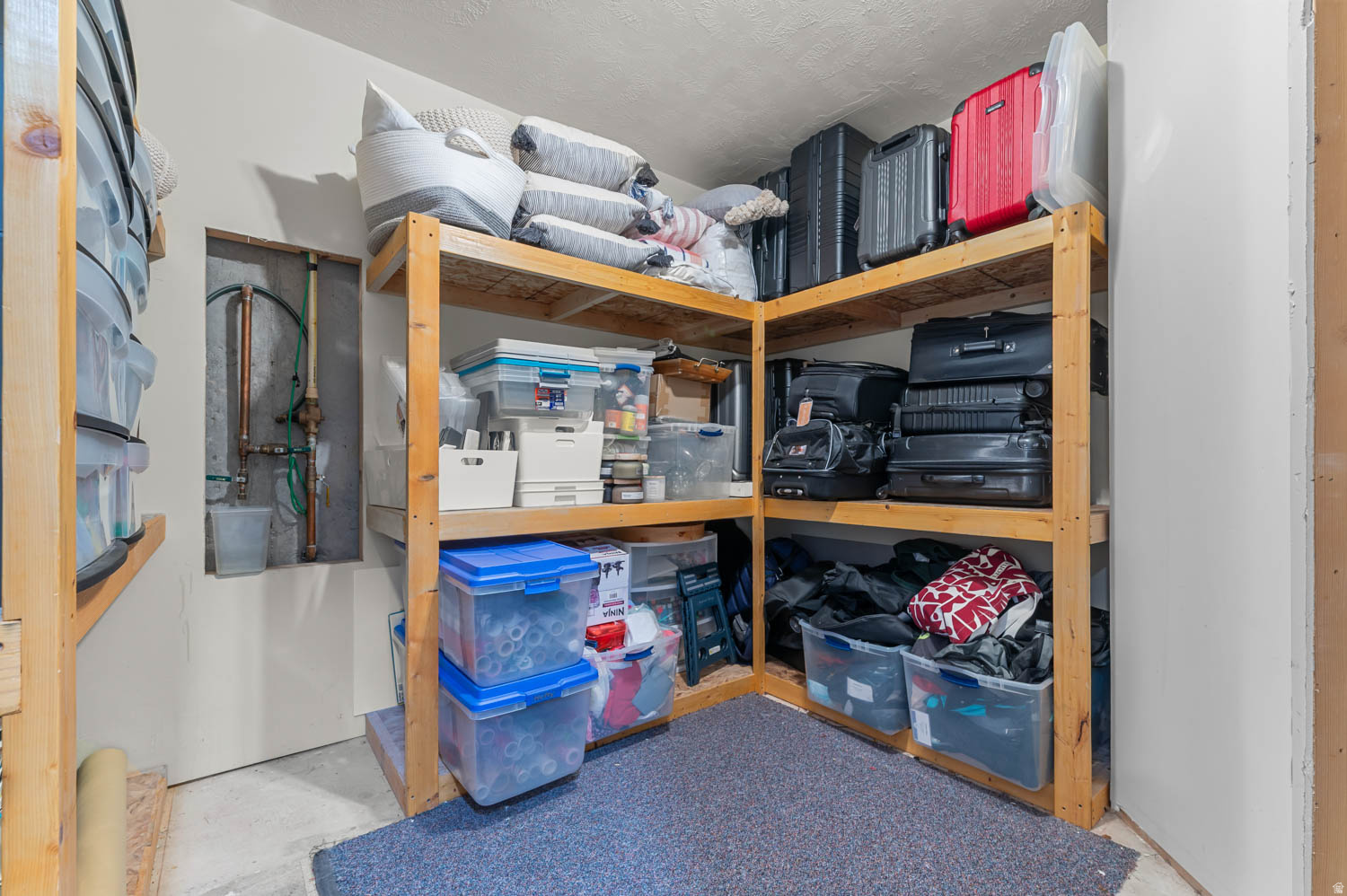 MEADOWS - Residential