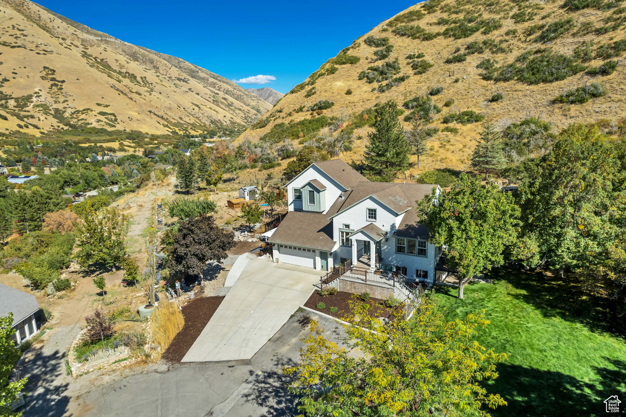 QUIET MEADOW FARMS - Residential