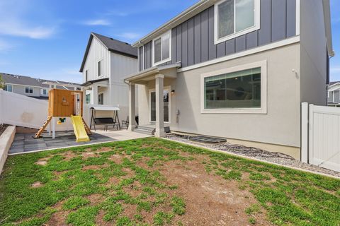 Tiny photo for 3873 W 560 N, Lehi, UT 84048 (MLS # 2151743)