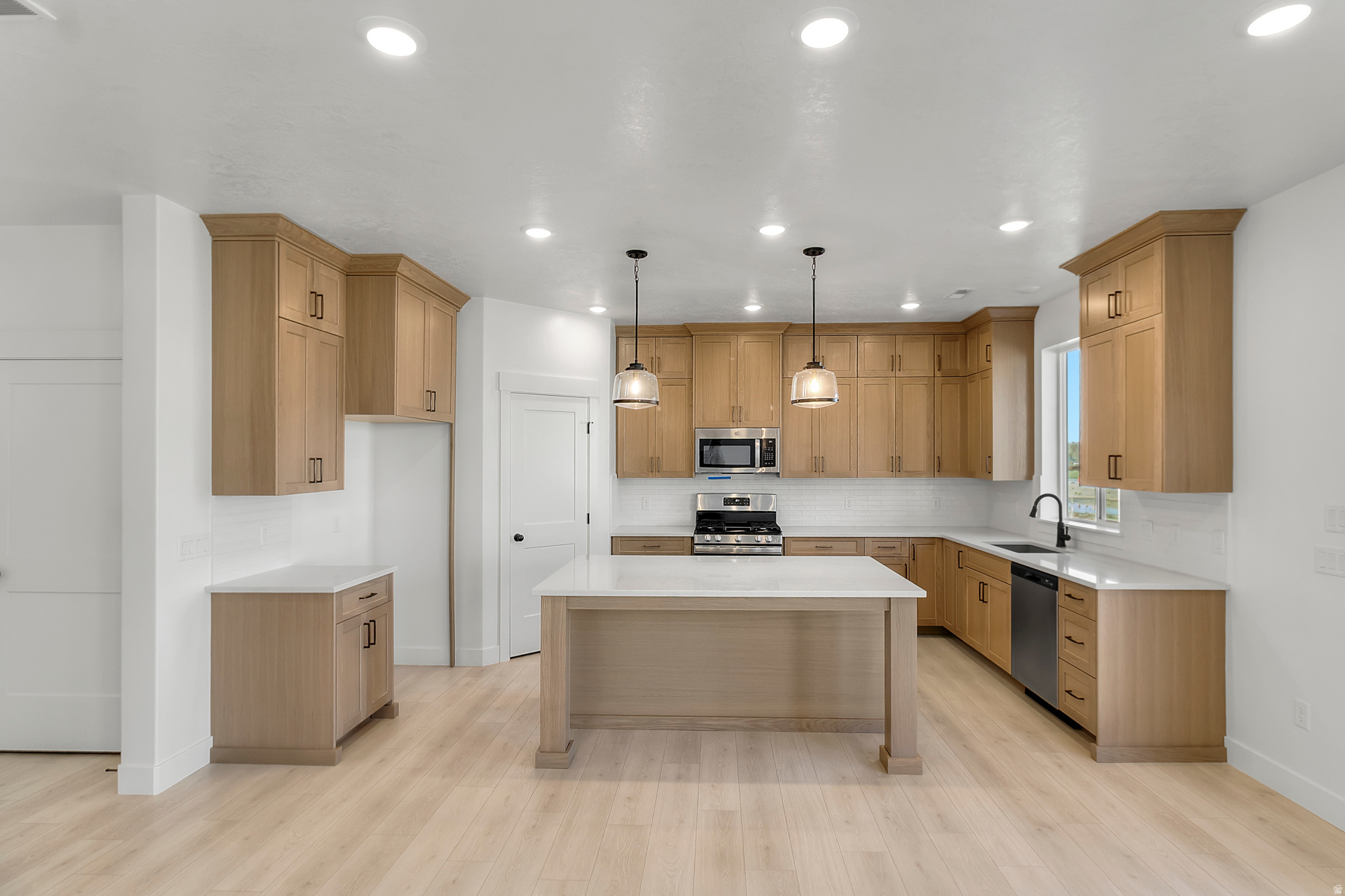 RIDGELINE PARK - Residential