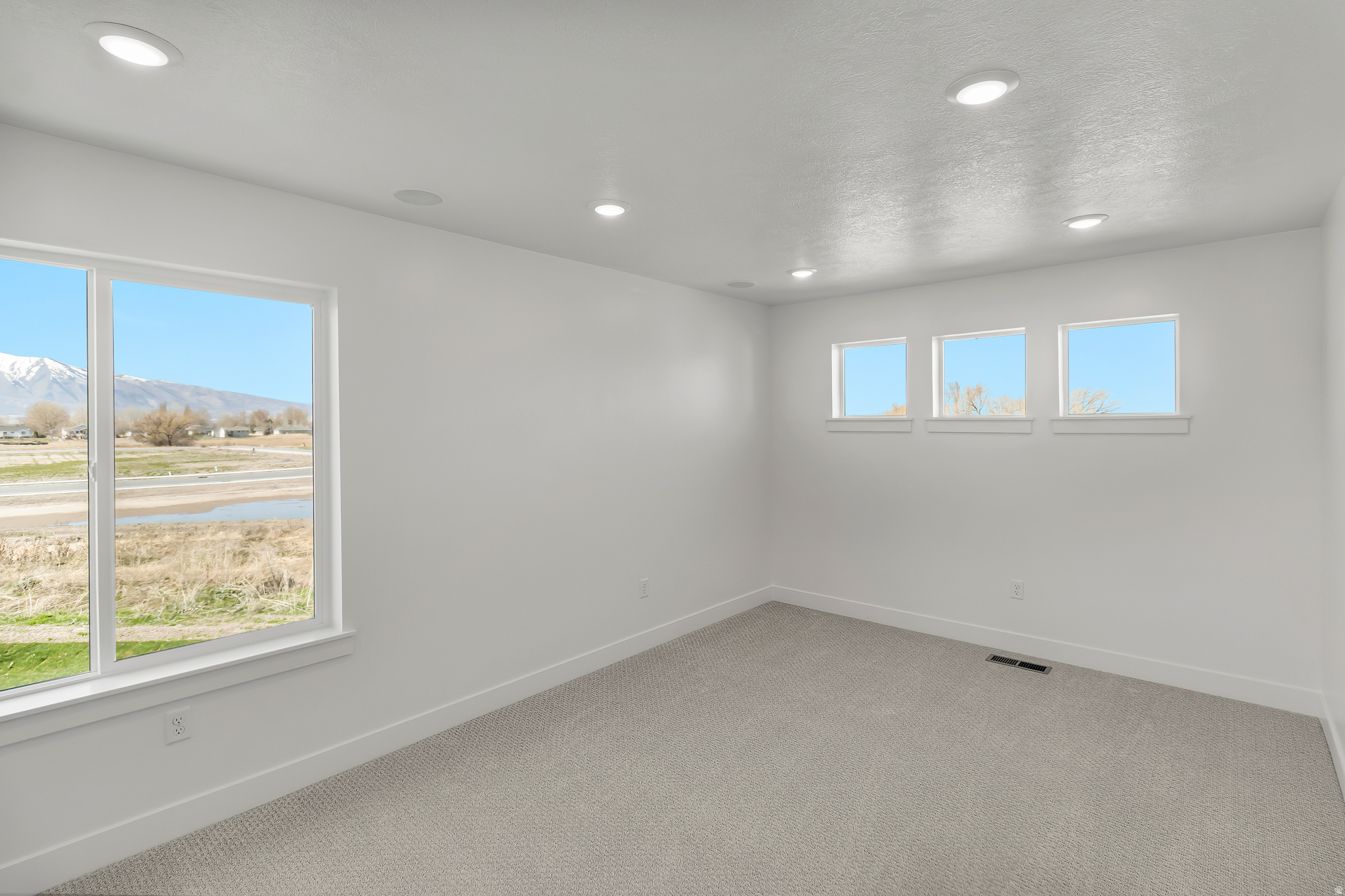 RIDGELINE PARK - Residential