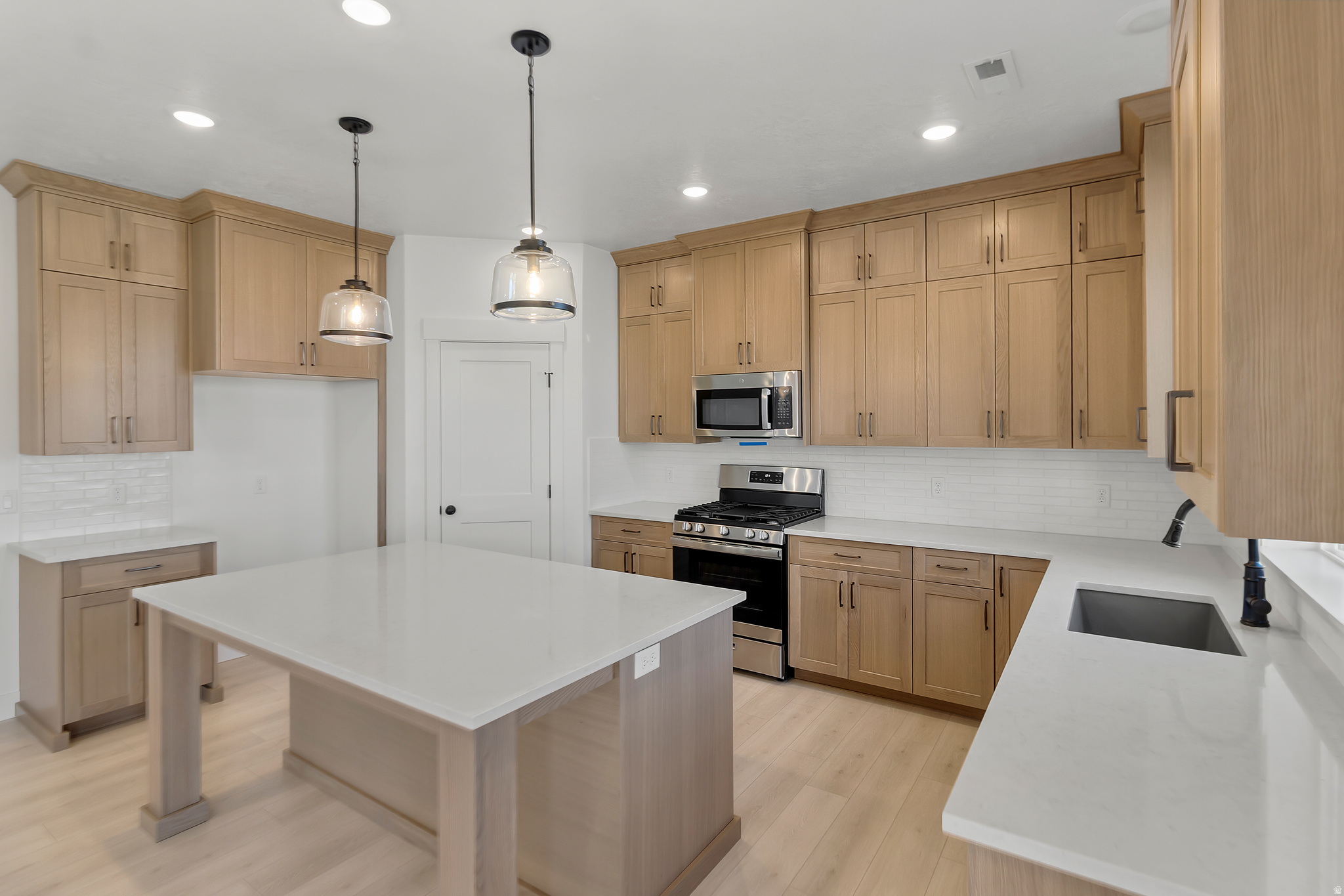 RIDGELINE PARK - Residential