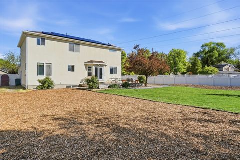 Tiny photo for 1359 W PARKSIDE LN S, Layton, UT 84041 (MLS # 2153509)