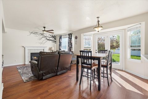 Tiny photo for 1359 W PARKSIDE LN S, Layton, UT 84041 (MLS # 2153509)