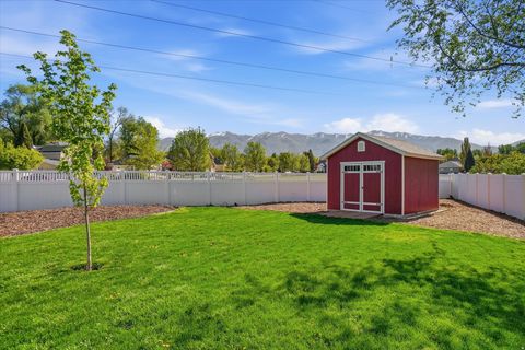 Tiny photo for 1359 W PARKSIDE LN S, Layton, UT 84041 (MLS # 2153509)