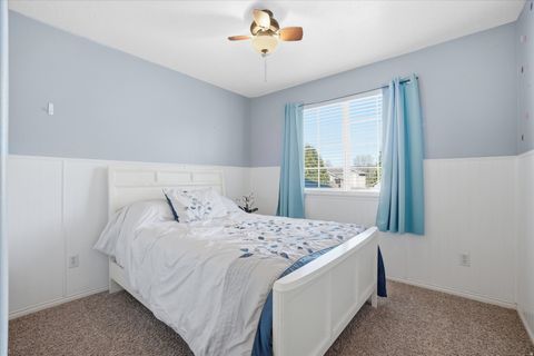 Tiny photo for 1359 W PARKSIDE LN S, Layton, UT 84041 (MLS # 2153509)