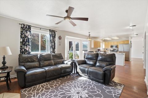 Tiny photo for 1359 W PARKSIDE LN S, Layton, UT 84041 (MLS # 2153509)