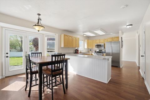 Tiny photo for 1359 W PARKSIDE LN S, Layton, UT 84041 (MLS # 2153509)