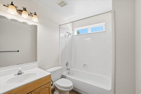 Tiny photo for 1359 W PARKSIDE LN S, Layton, UT 84041 (MLS # 2153509)