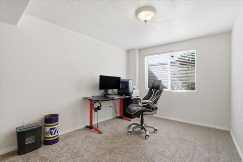 Tiny photo for 1359 W PARKSIDE LN S, Layton, UT 84041 (MLS # 2153509)