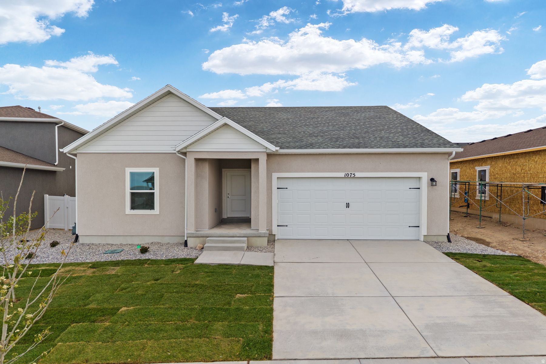 DESERT EDGE - Residential