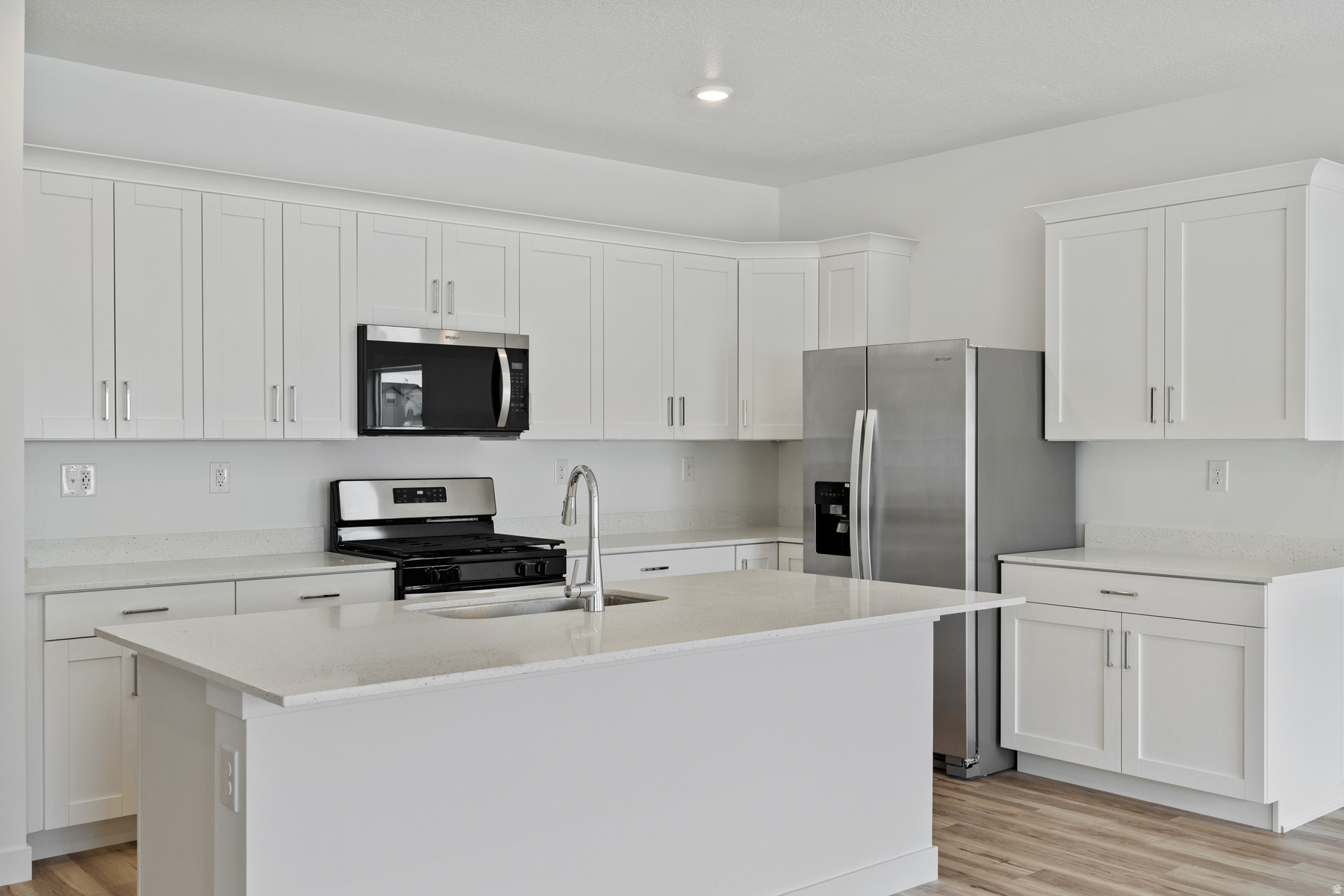 DESERT EDGE - Residential