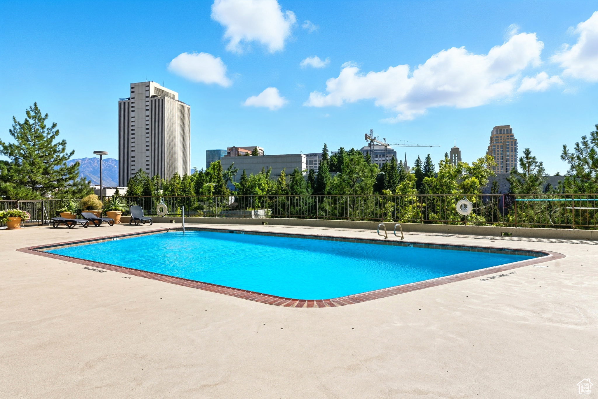 ZION SUMMIT CONDM - Residential