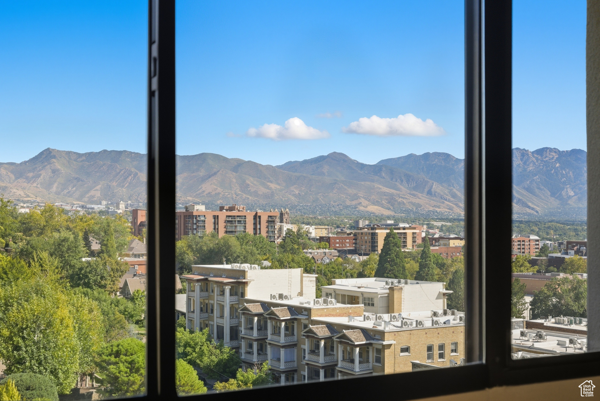 ZION SUMMIT CONDM - Residential