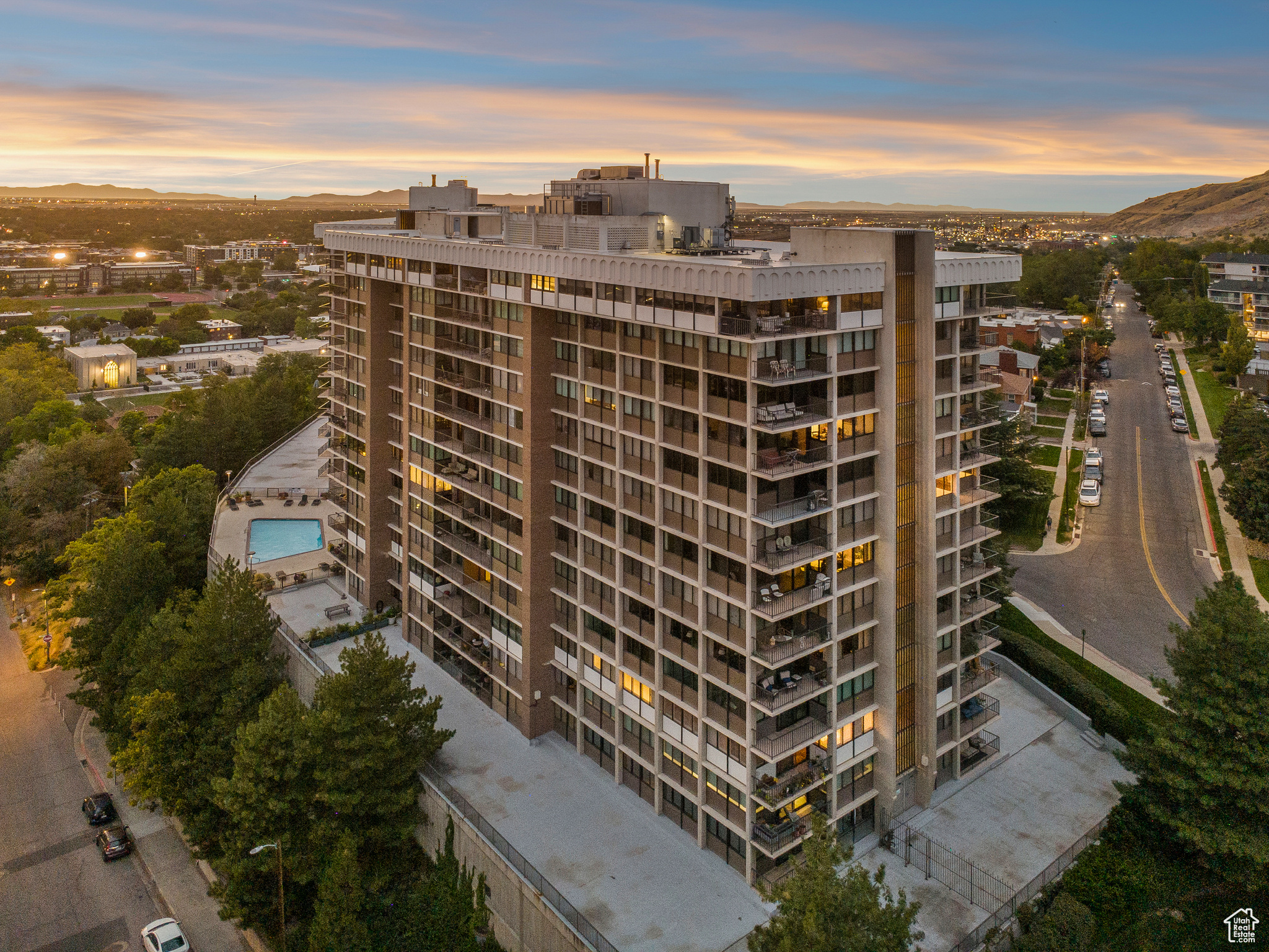 ZION SUMMIT CONDM - Residential