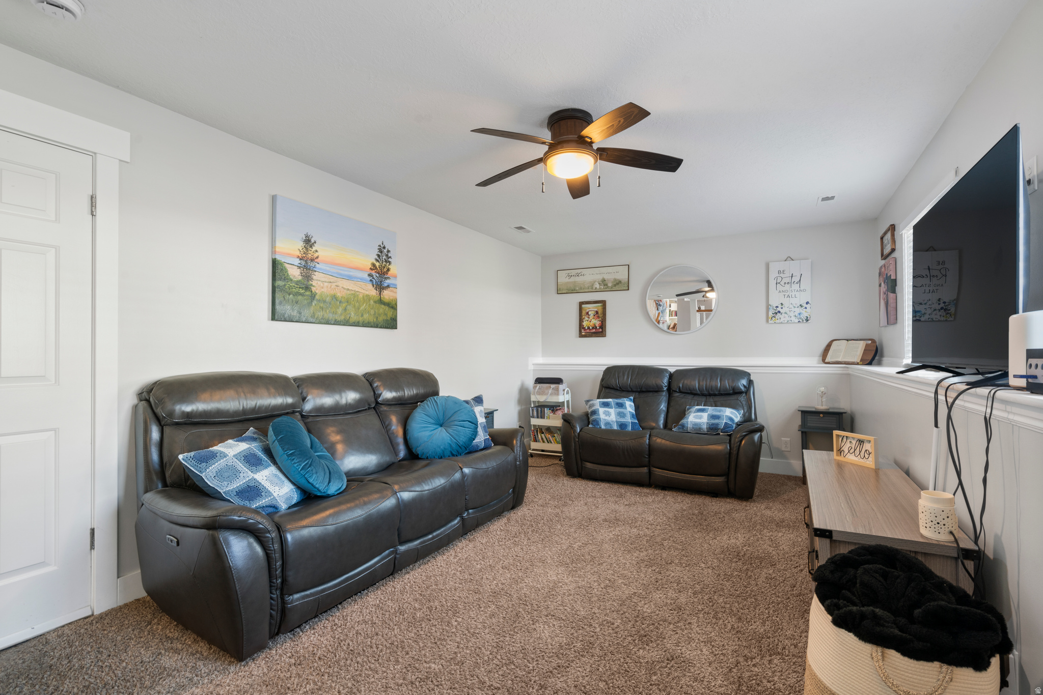 OAKRIDGE COUNTRY EST - Residential