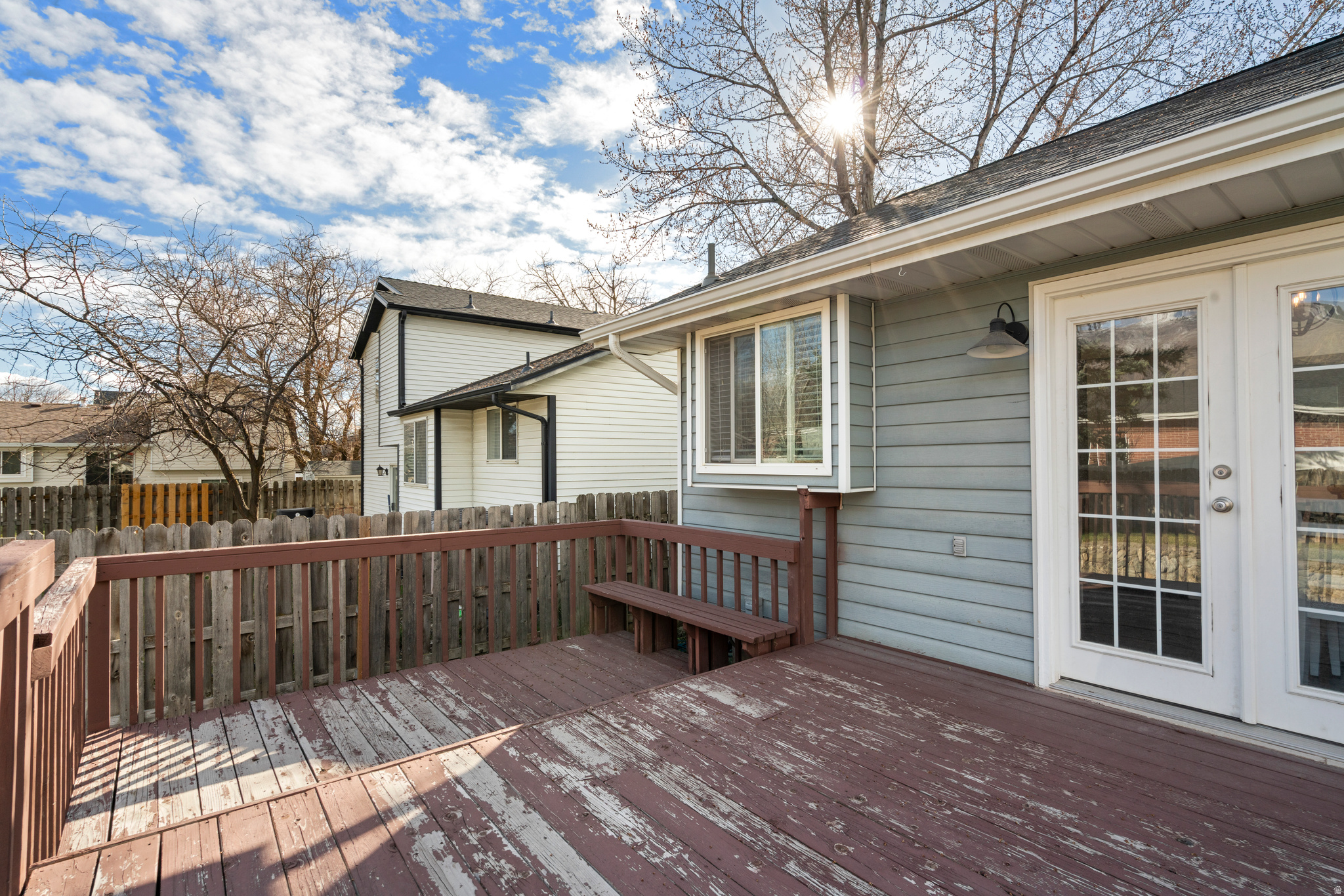 OAKRIDGE COUNTRY EST - Residential