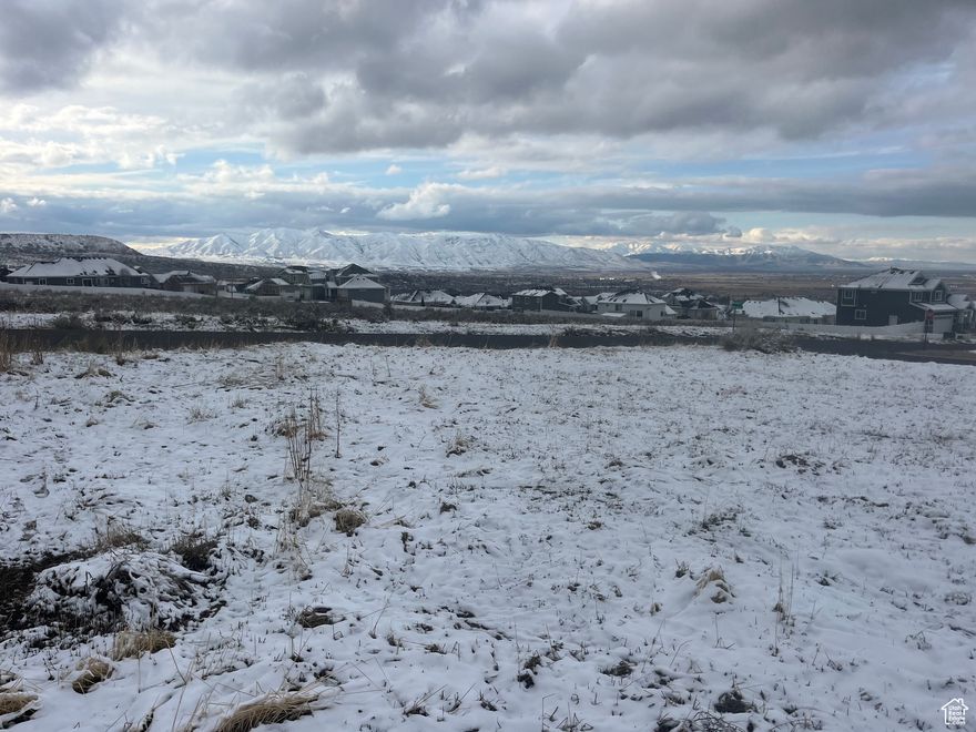 Large corner lot with absolutely stunning valley and mountain views. Utilities are already stubbed and it's ready to go! Your buyers won't want to miss out on this one.
