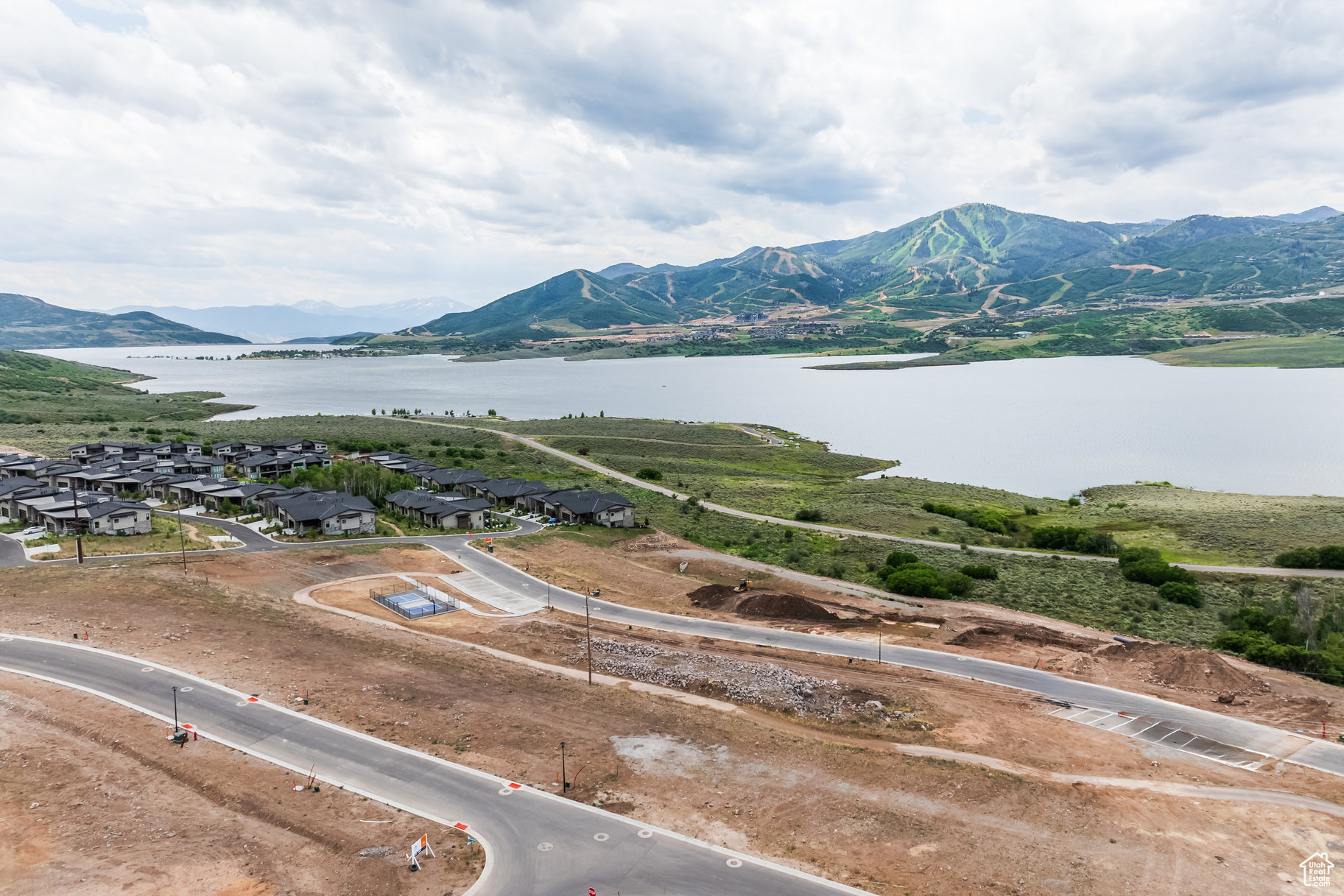 LAKE VIEW ESTATES - Residential