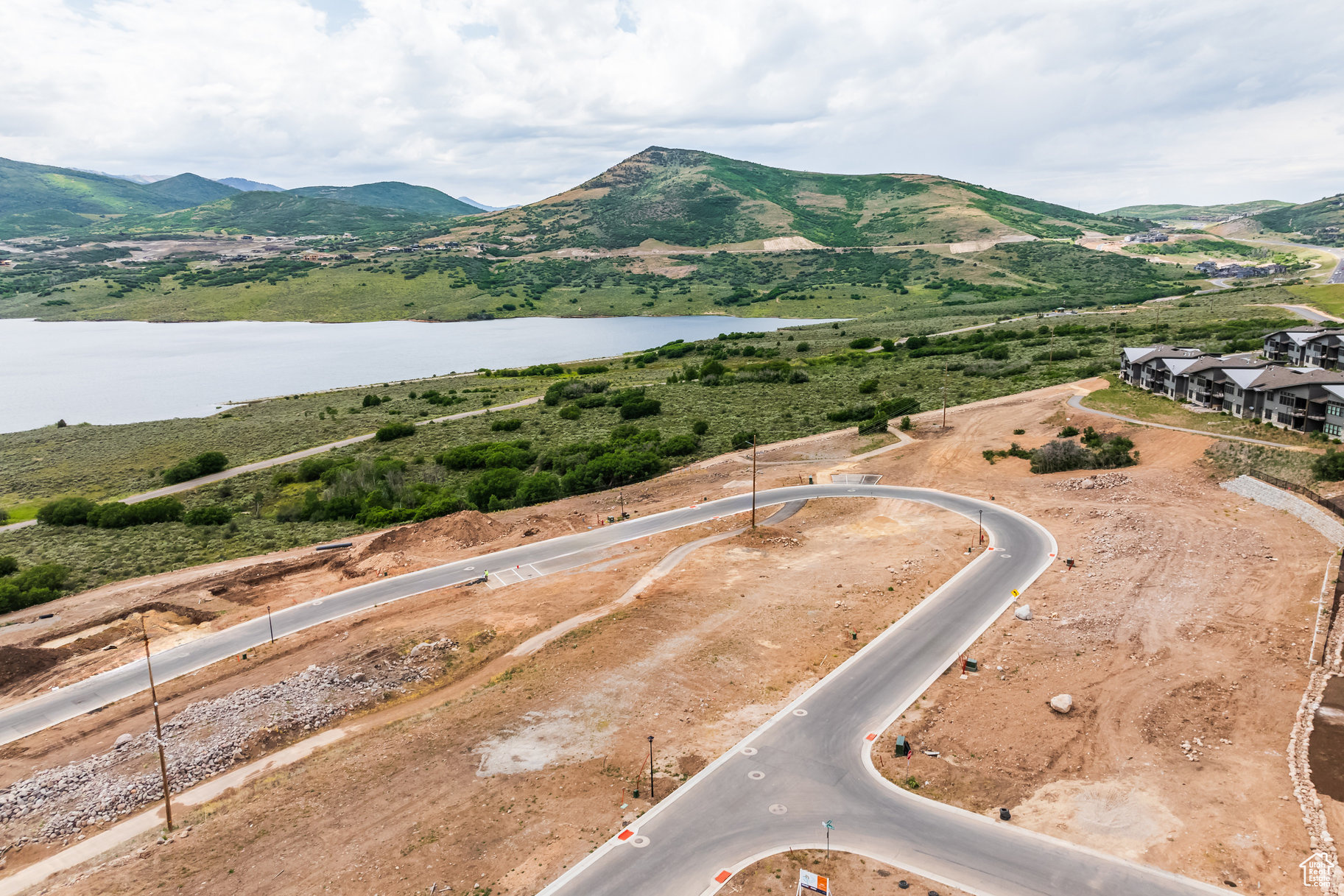 LAKE VIEW ESTATES - Residential