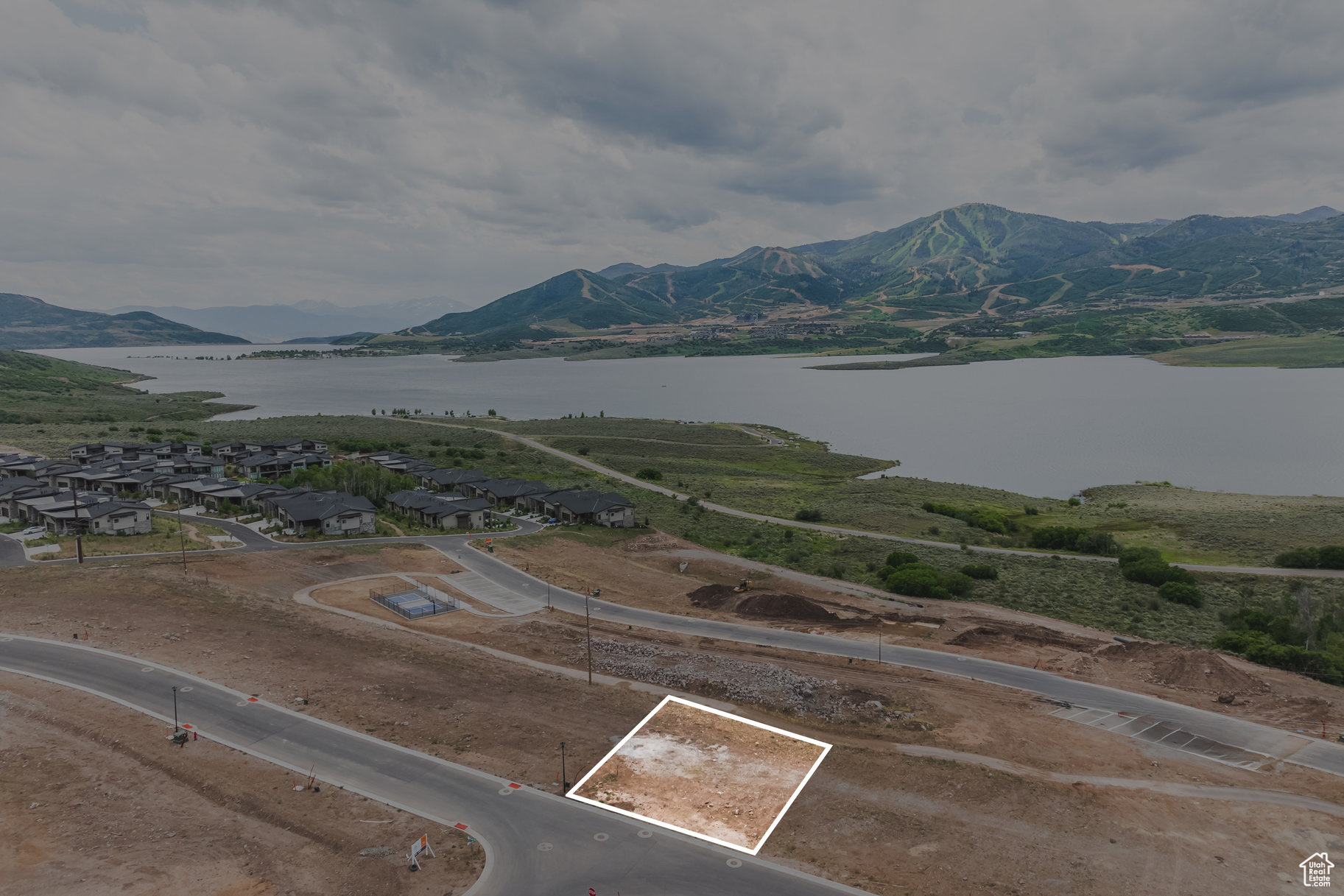 LAKE VIEW ESTATES - Residential