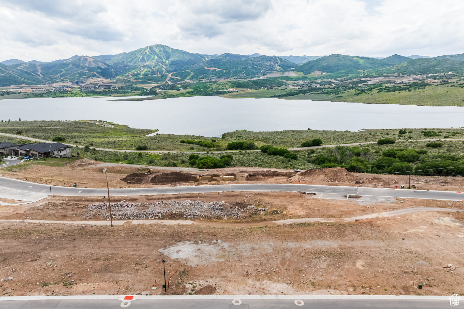 LAKE VIEW ESTATES - Residential