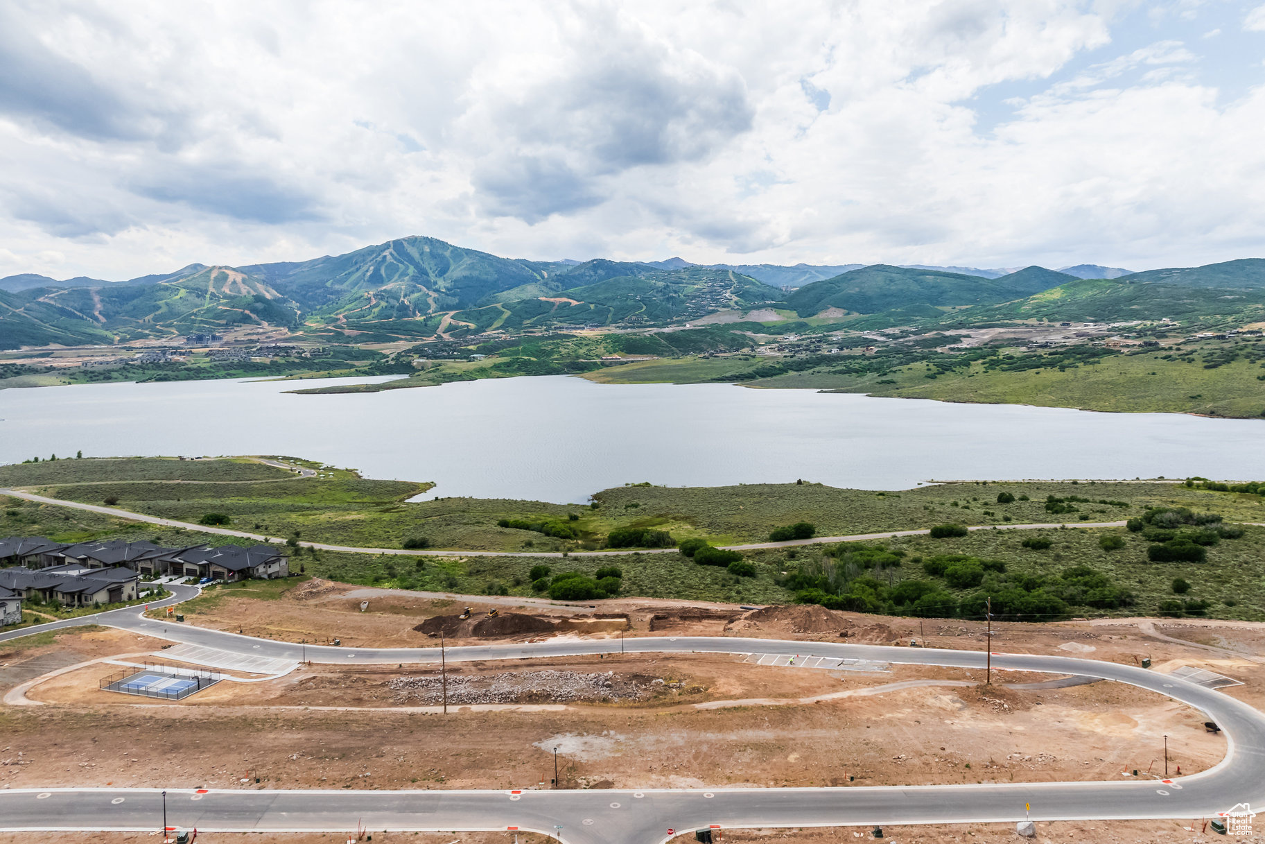 LAKE VIEW ESTATES - Residential