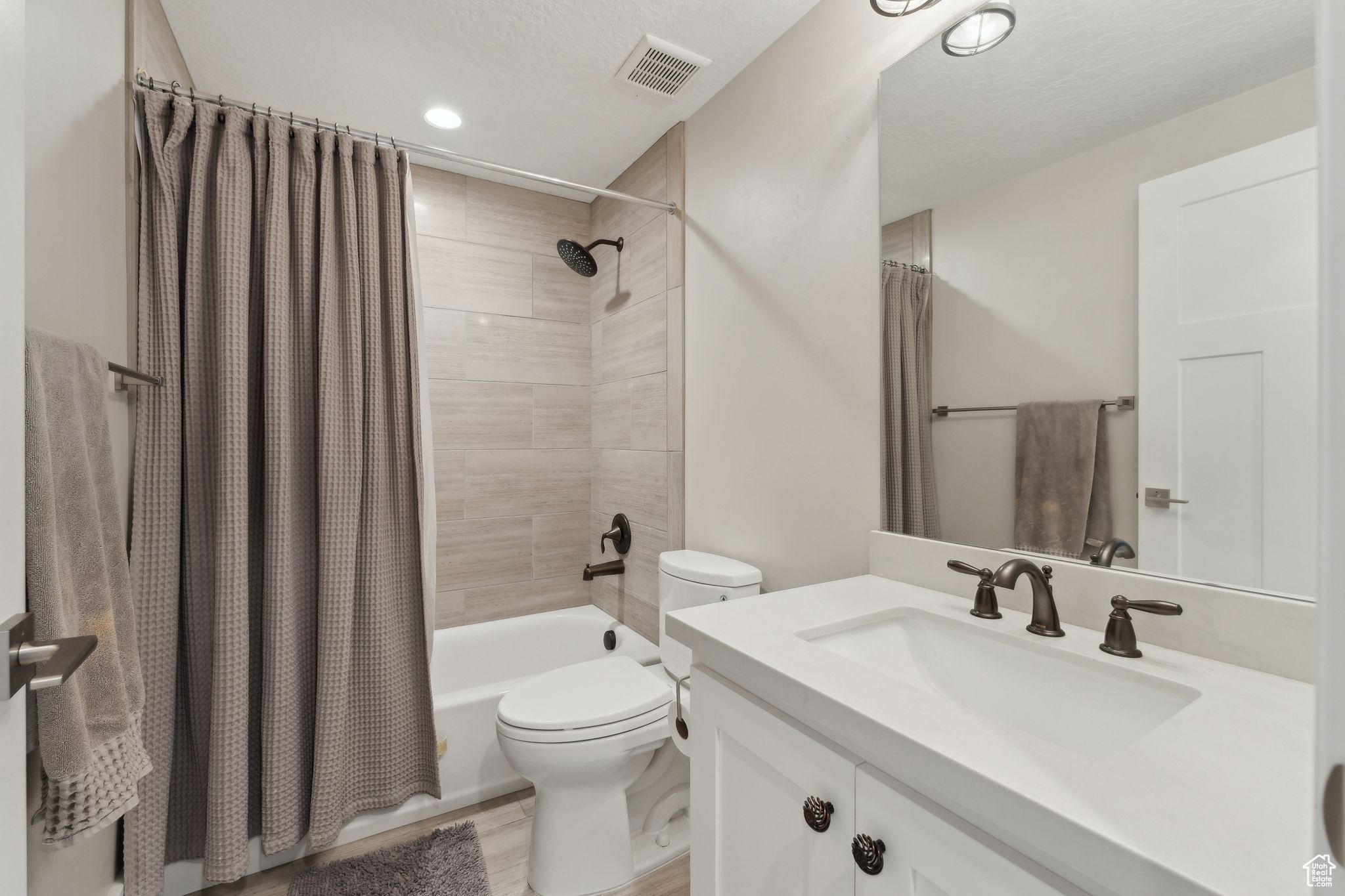 ALPINE MEADOWS - Residential