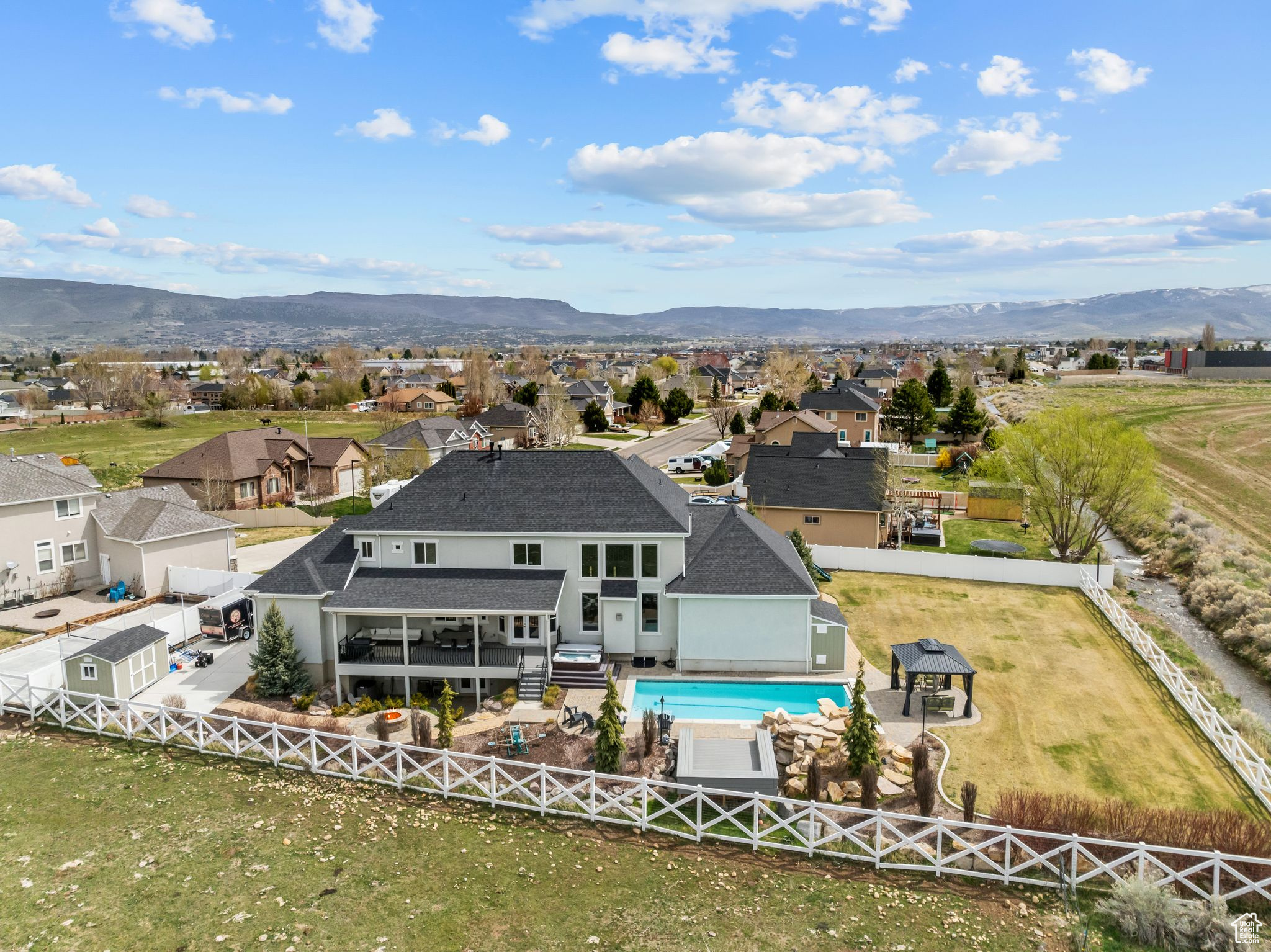 ALPINE MEADOWS - Residential