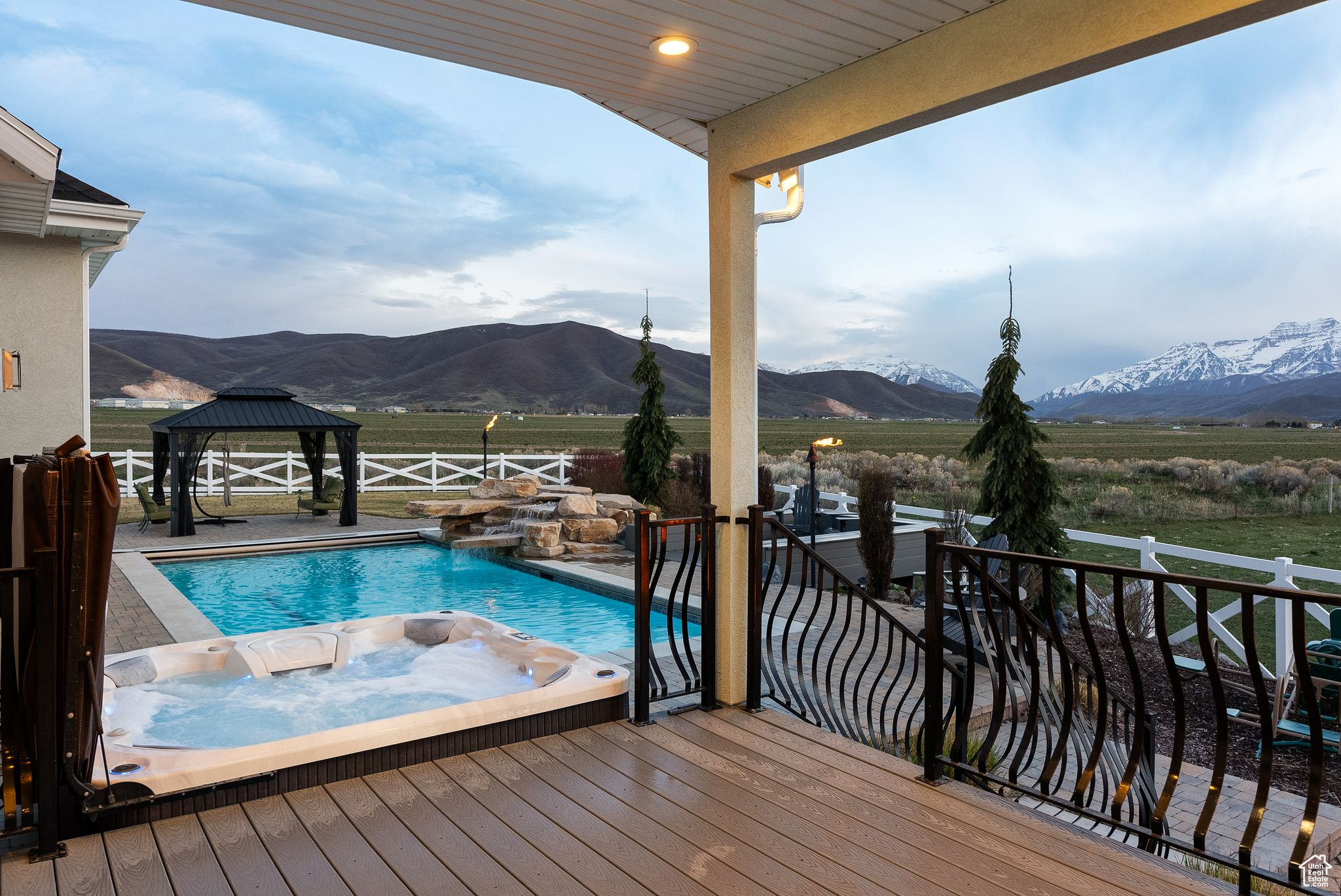 ALPINE MEADOWS - Residential