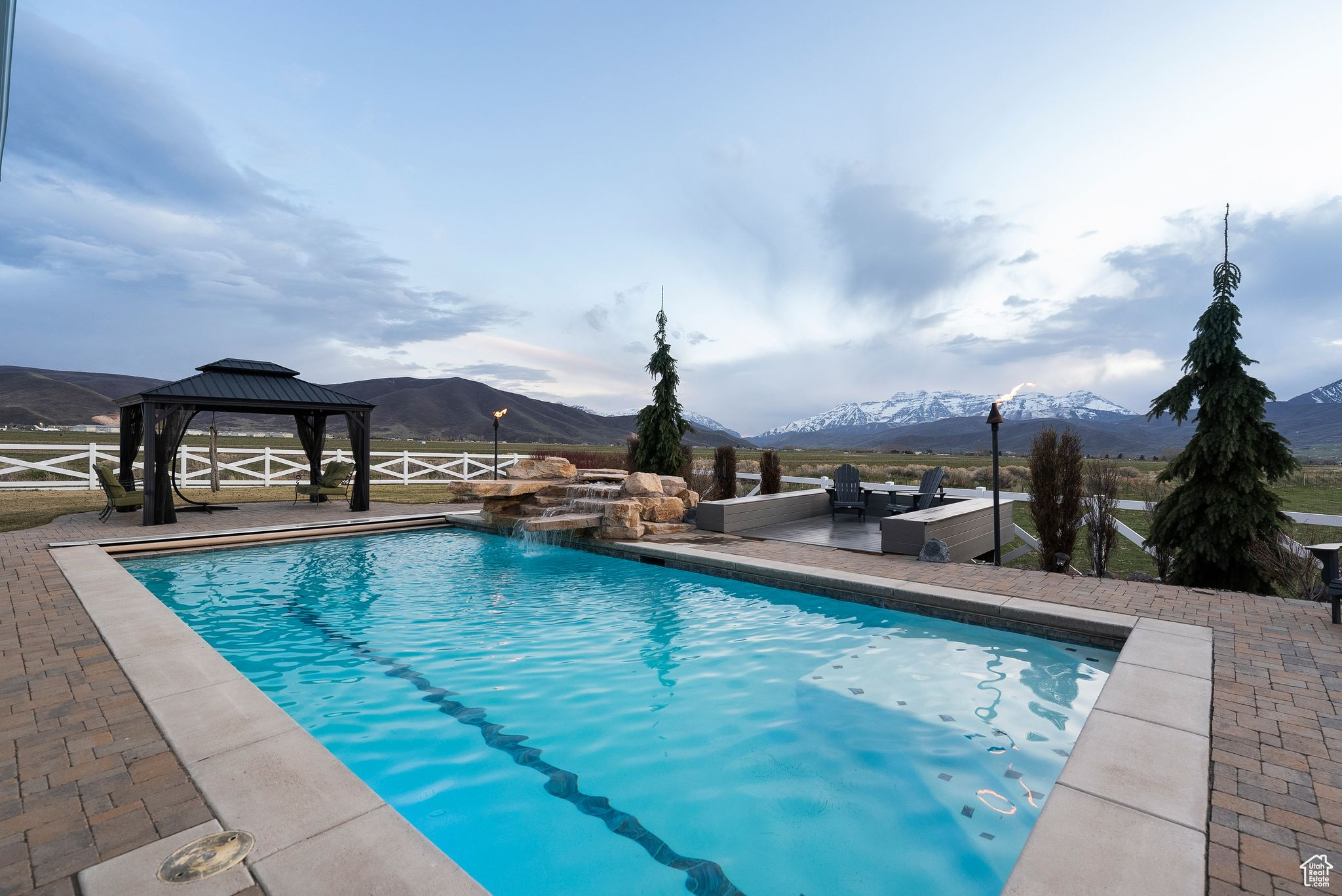 ALPINE MEADOWS - Residential