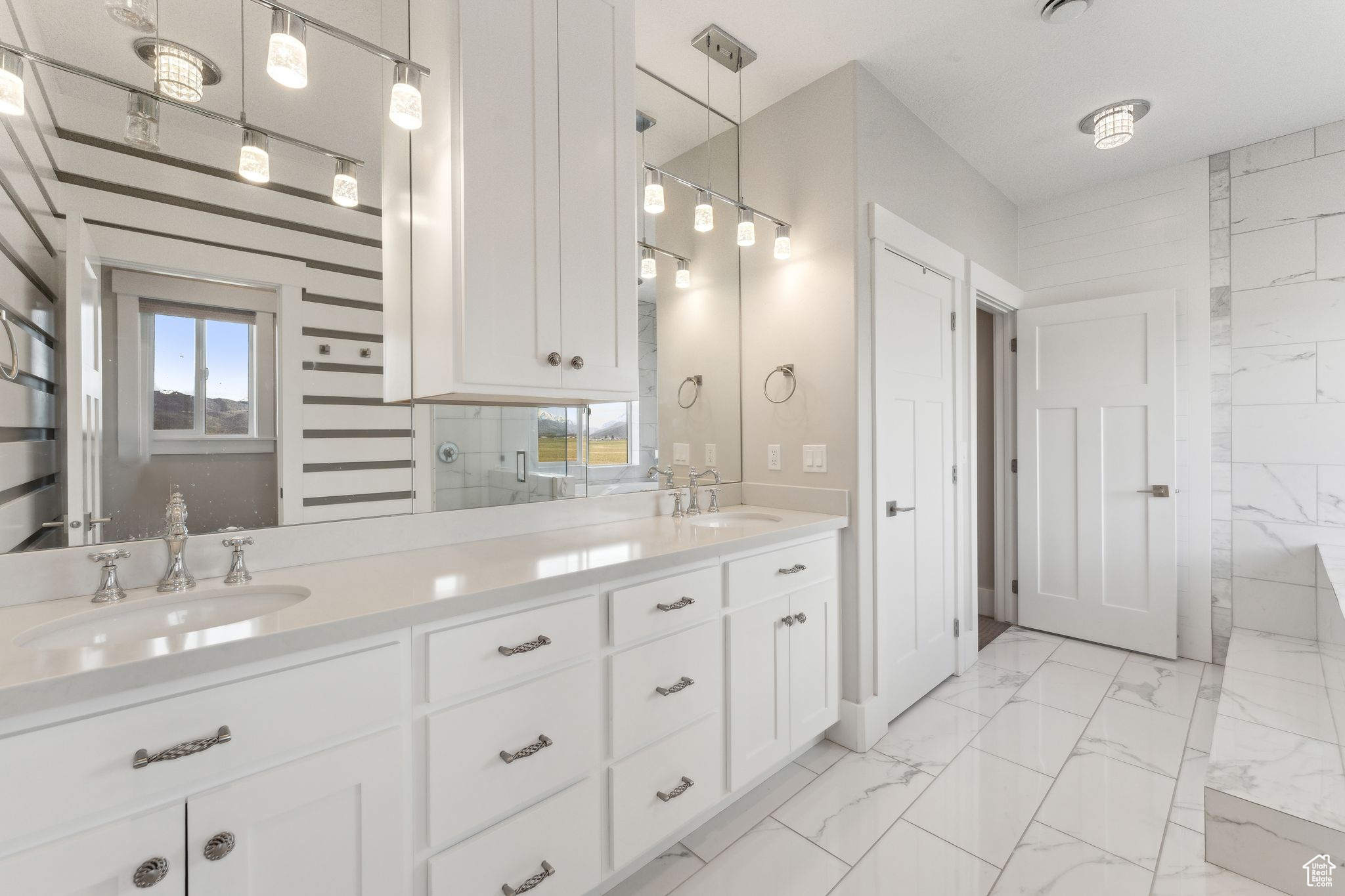 ALPINE MEADOWS - Residential