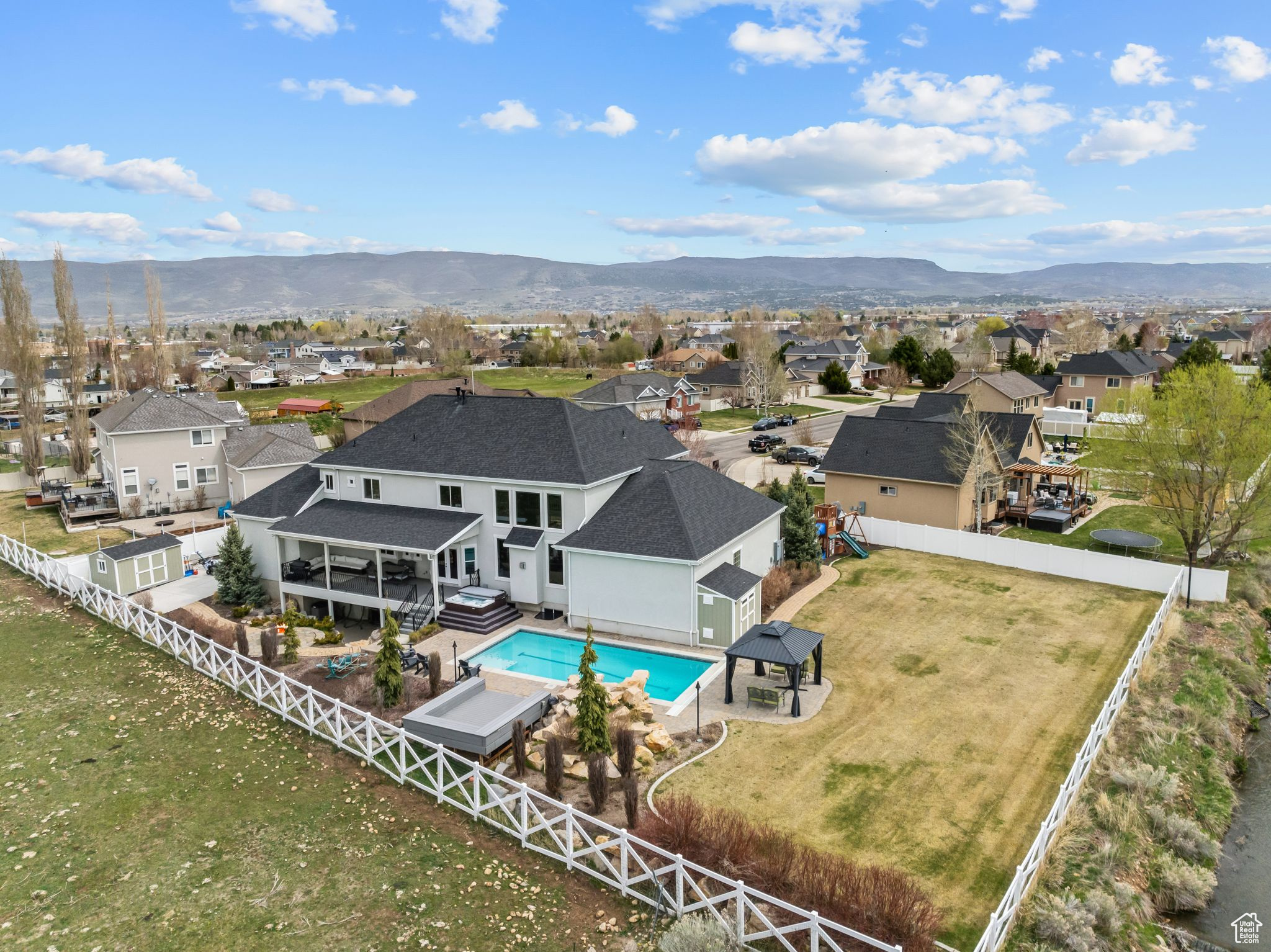 ALPINE MEADOWS - Residential