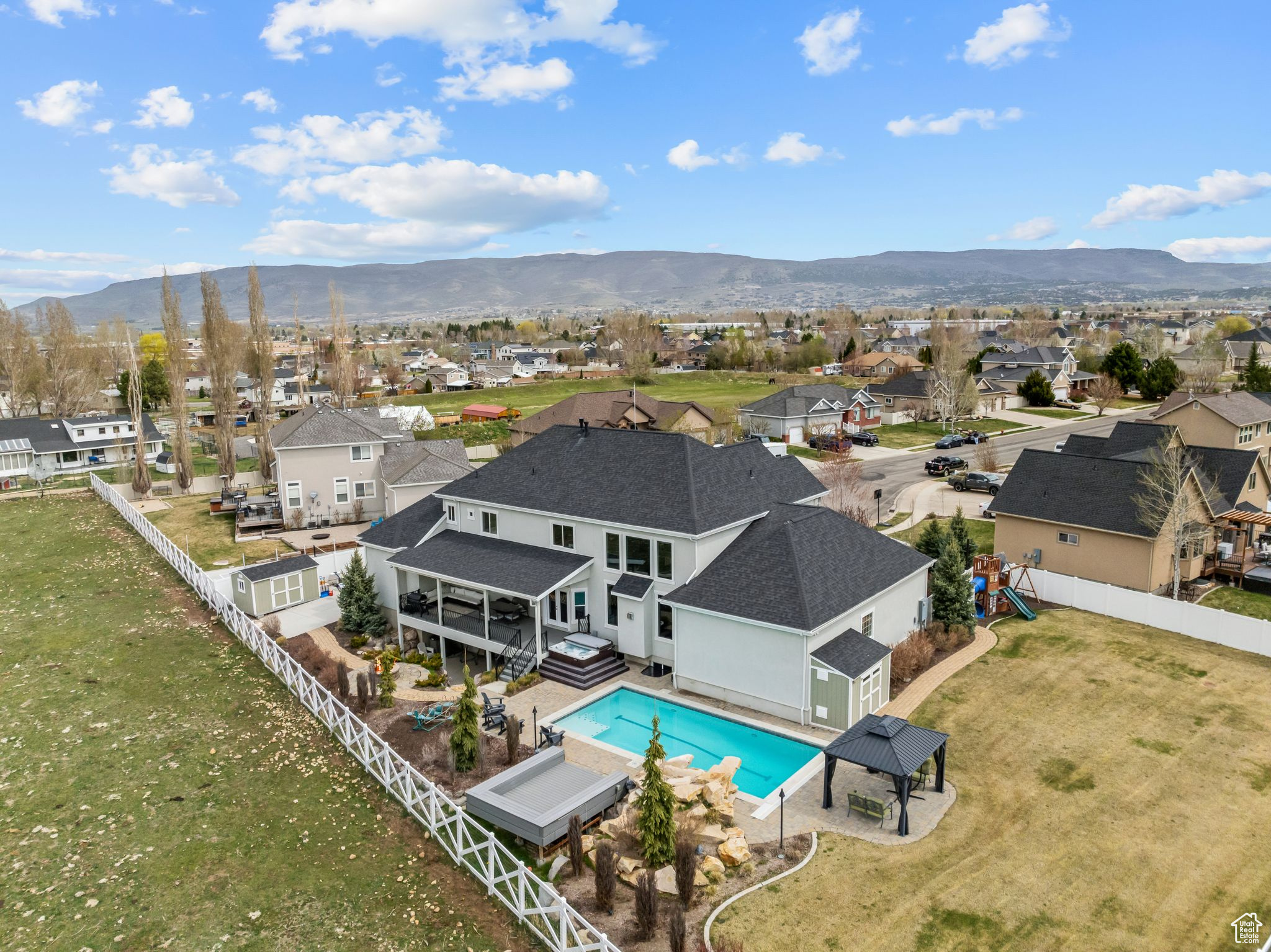 ALPINE MEADOWS - Residential