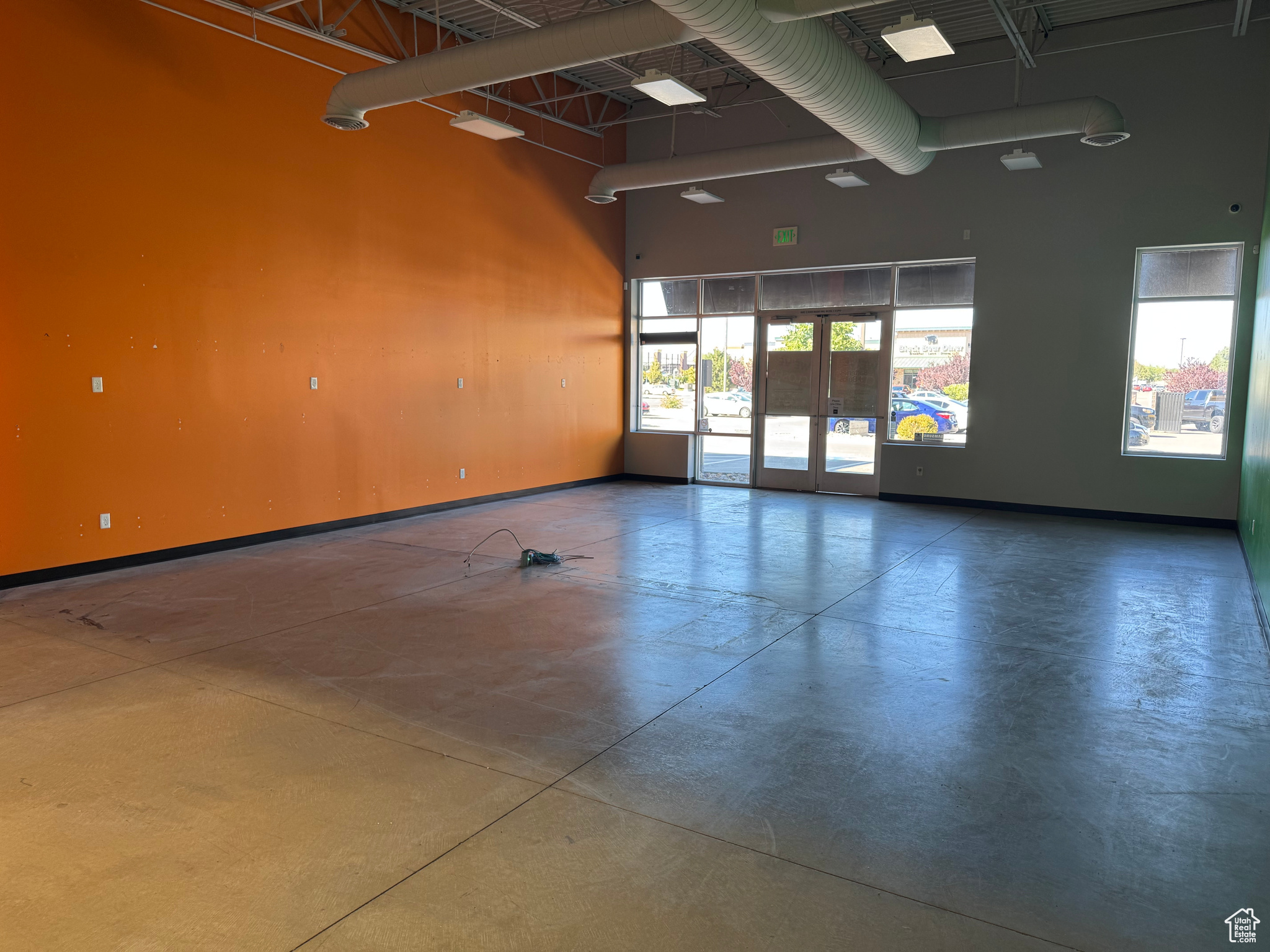 MEADOWS - Commercial Lease