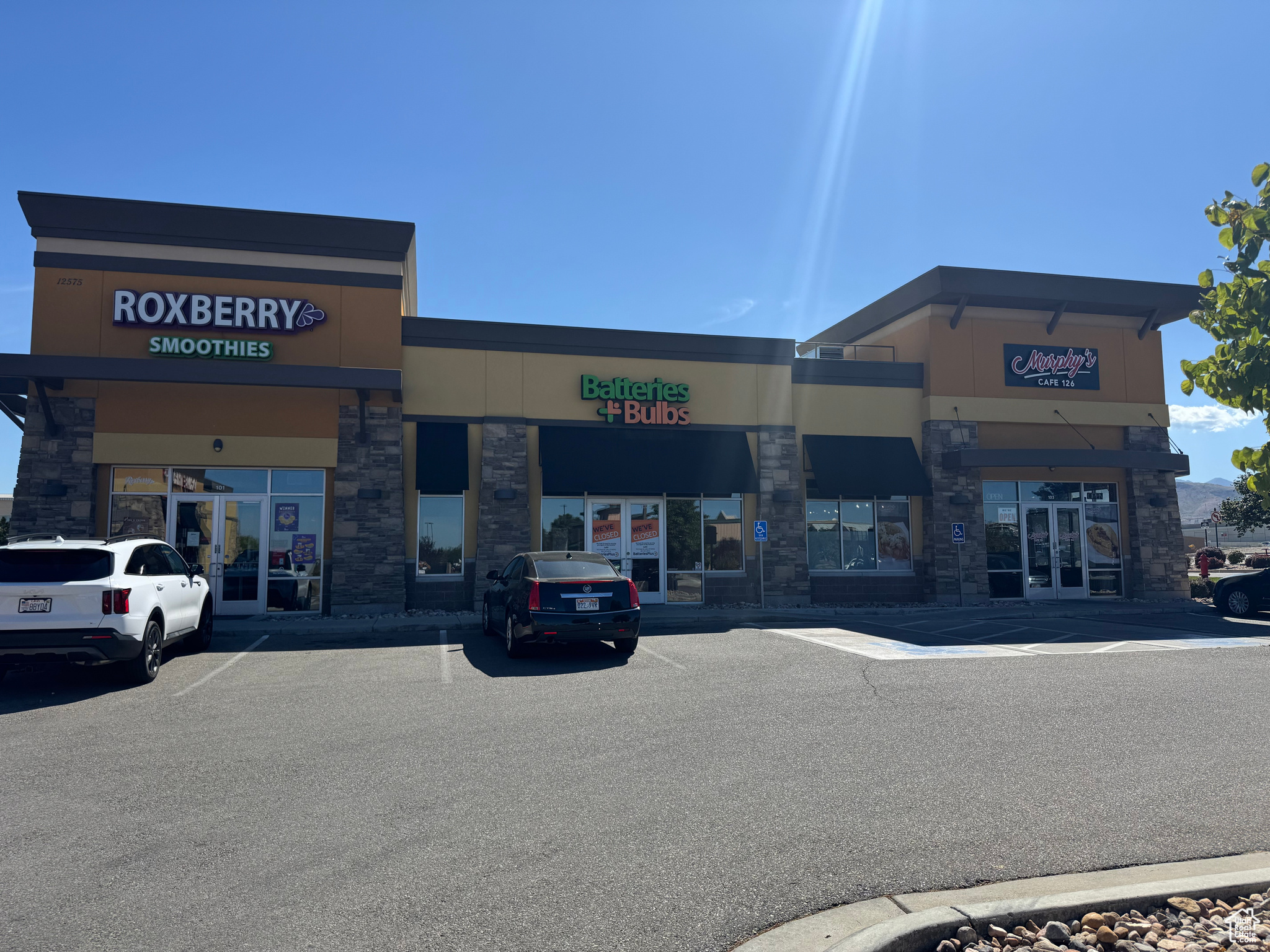 MEADOWS - Commercial Lease
