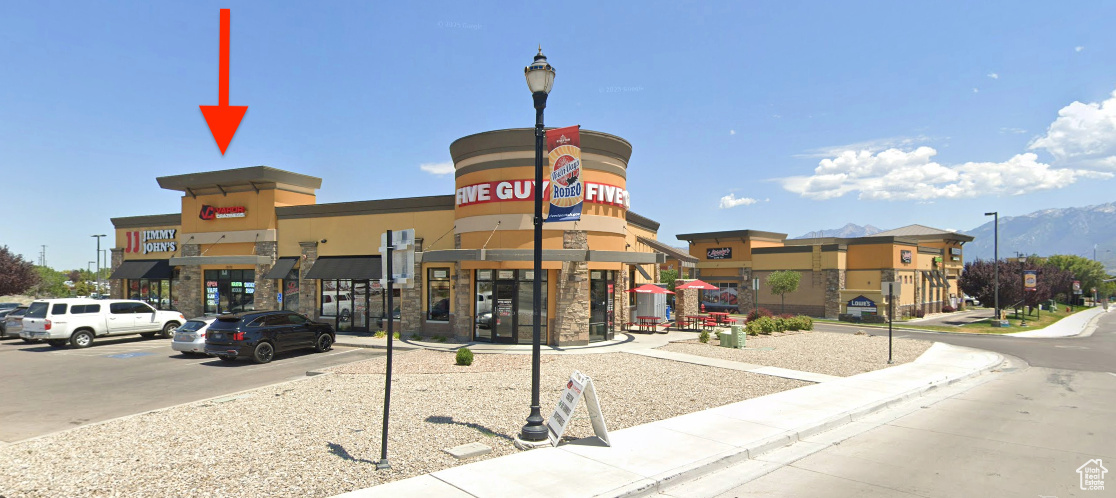 MEADOWS - Commercial Lease