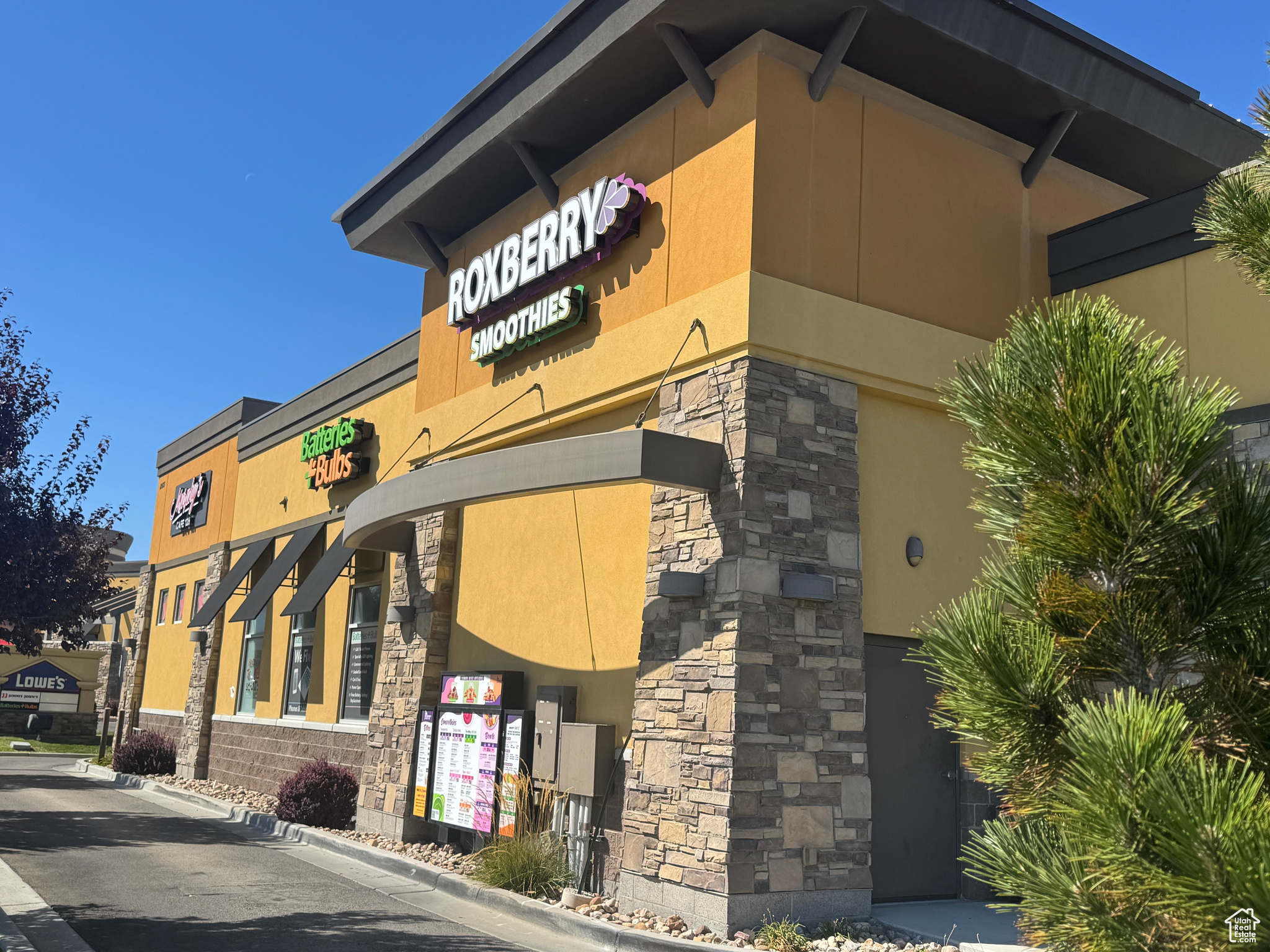 MEADOWS - Commercial Lease