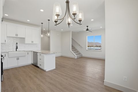 Tiny photo for 345 E 100 S, Santaquin, UT 84655 (MLS # 2141809)