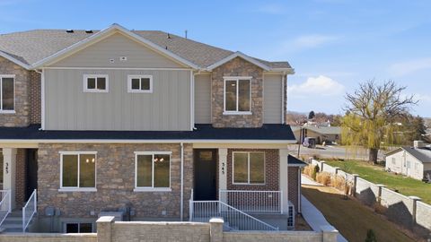 Townhouse For Sale - 345 E 100<br/> Santaquin, UT 84655