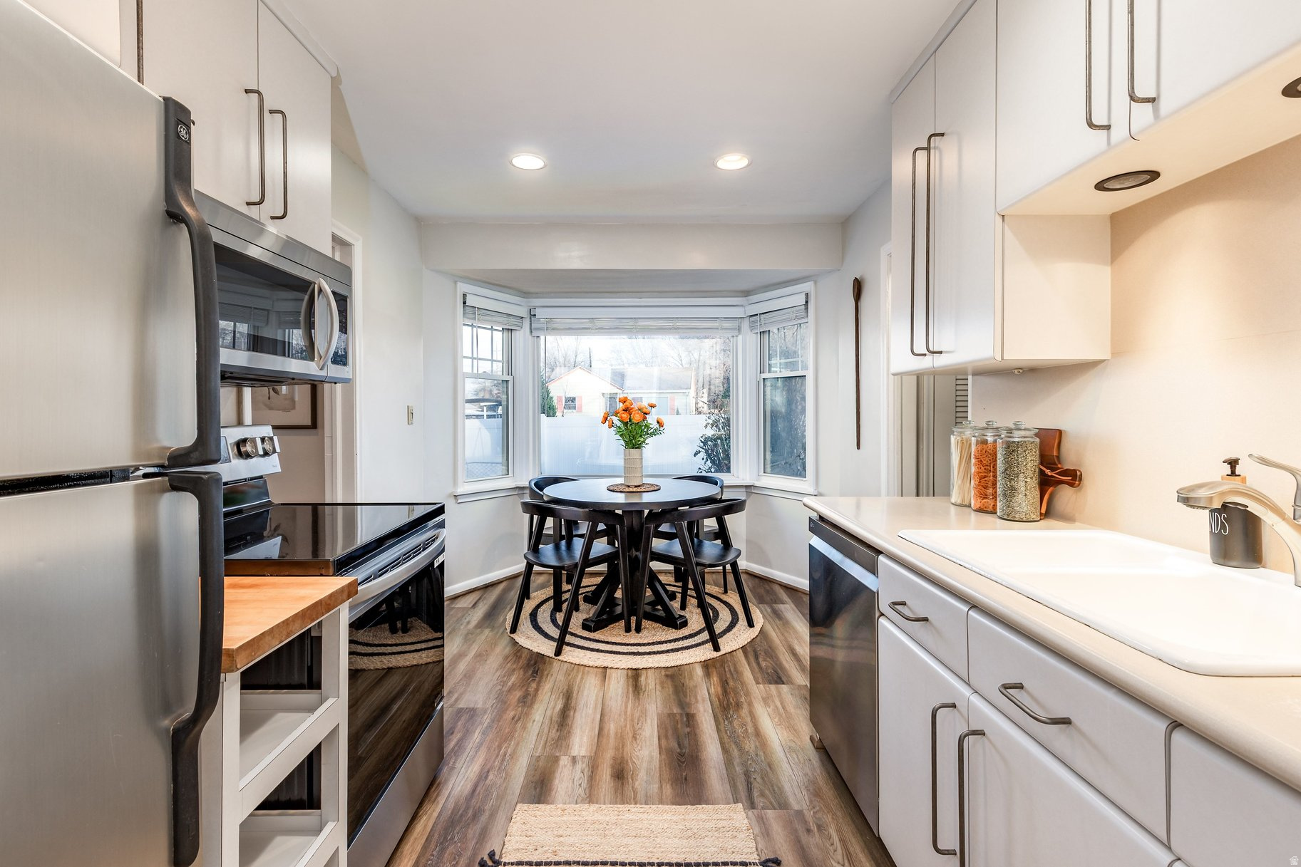 ROWENA - Residential