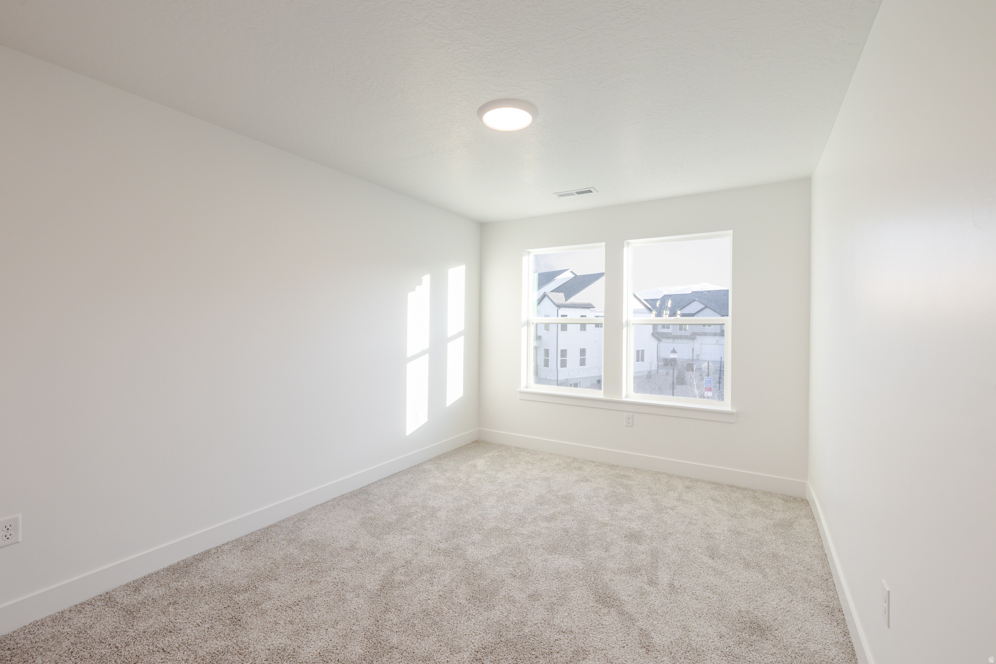 KING'S CANYON - Residential