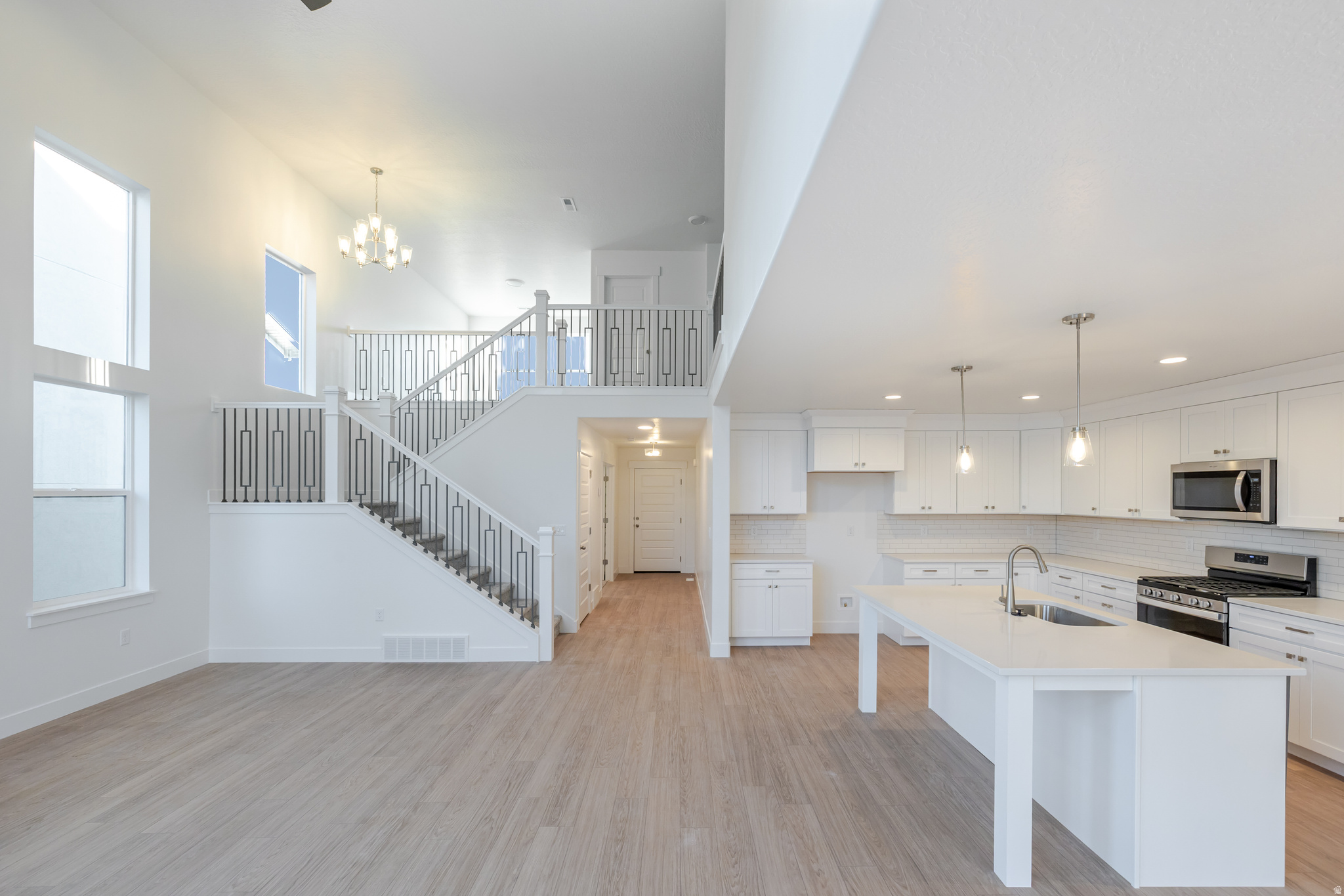 KING'S CANYON - Residential