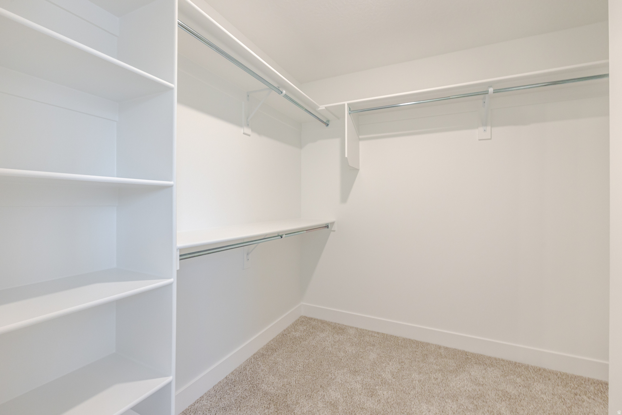 KING'S CANYON - Residential