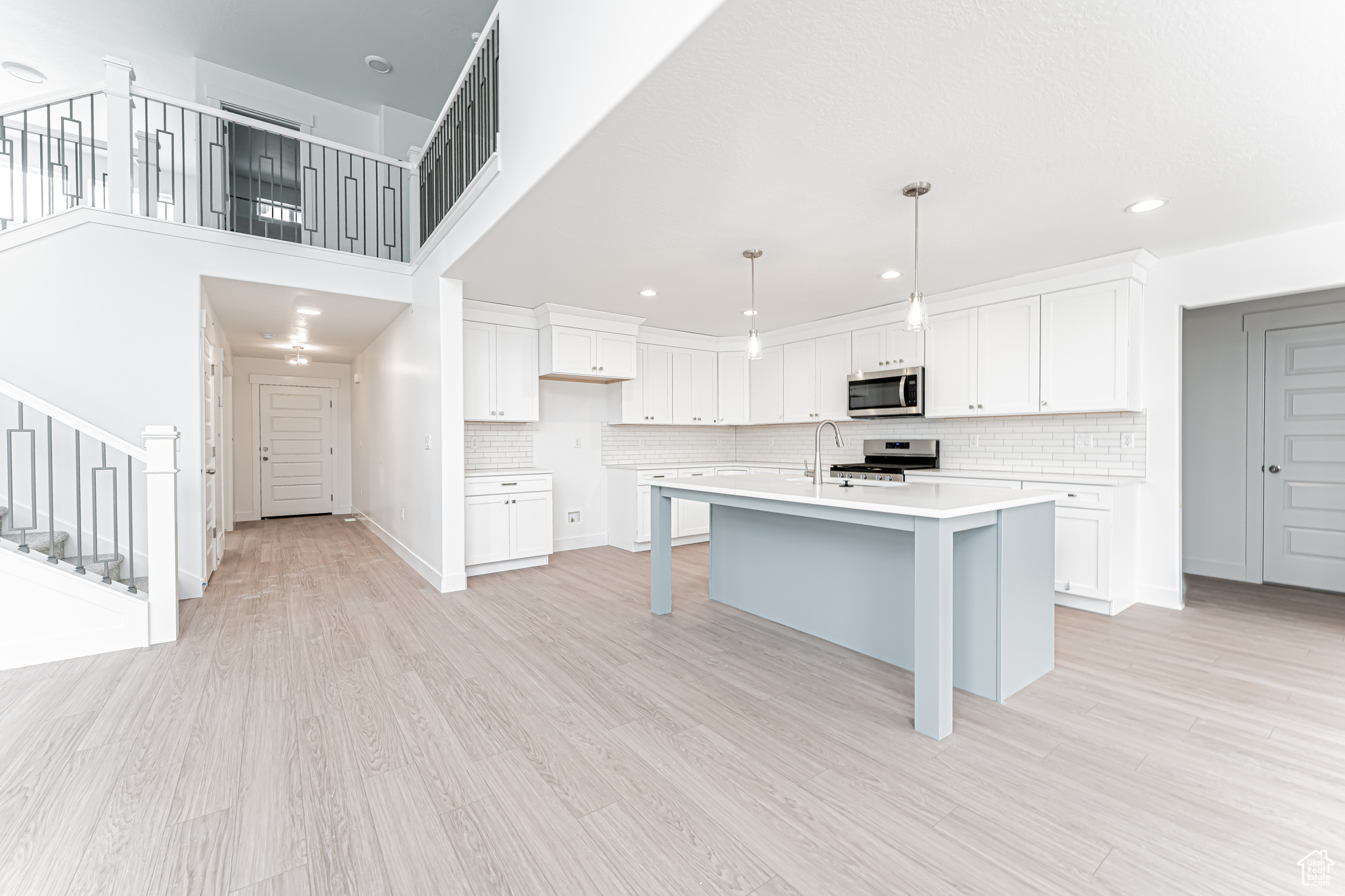 KING'S CANYON - Residential