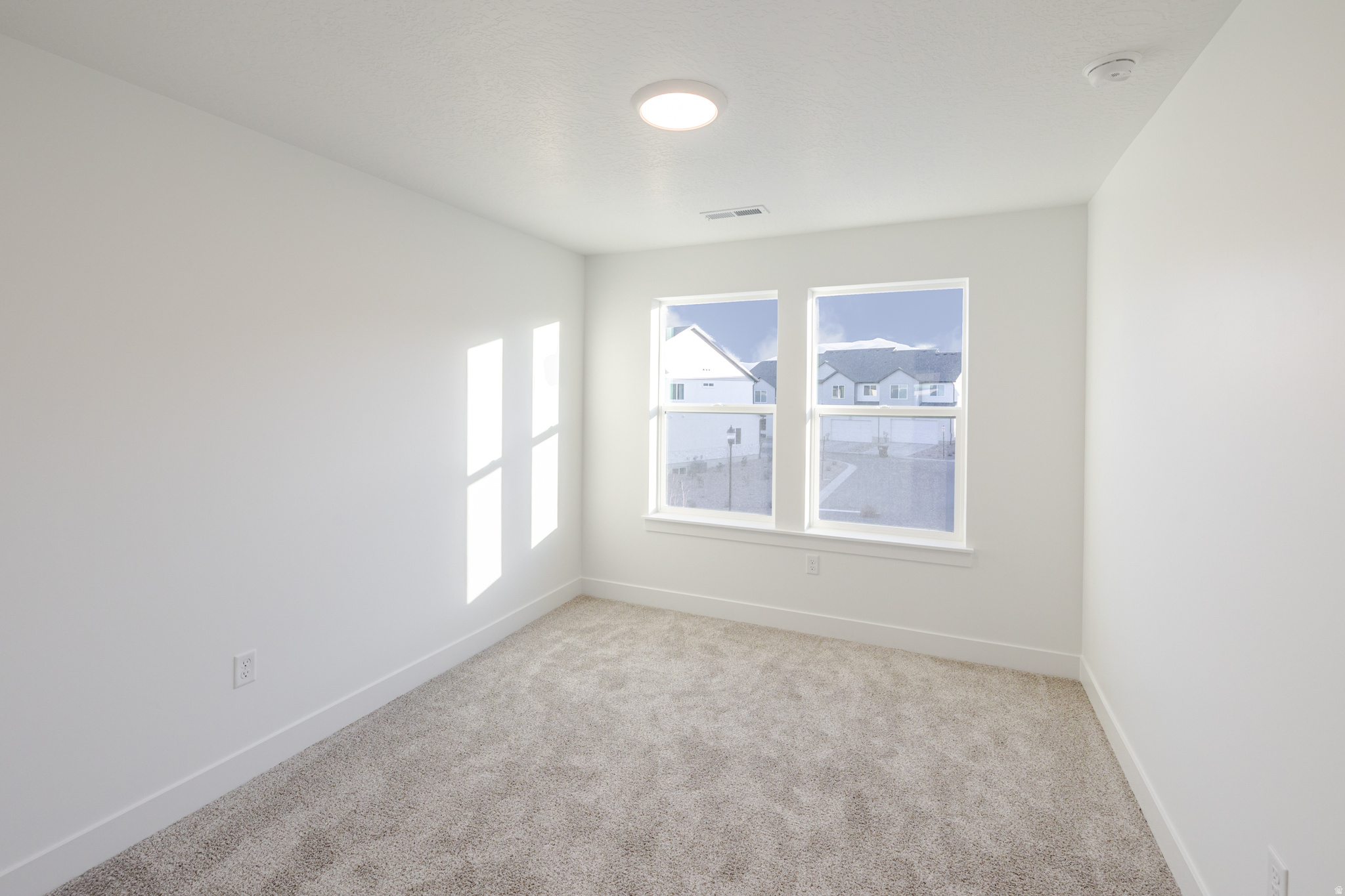 KING'S CANYON - Residential