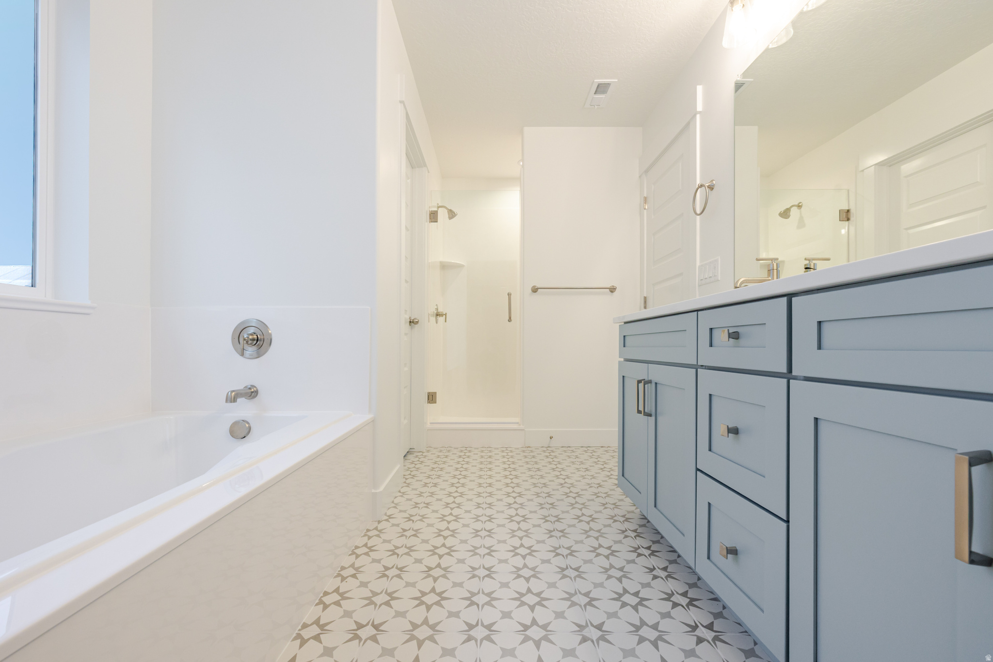 KING'S CANYON - Residential