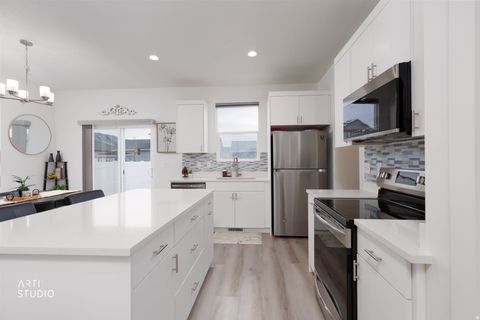Tiny photo for 2344 E SPRING ST #600, Eagle Mountain, UT 84005 (MLS # 2139476)