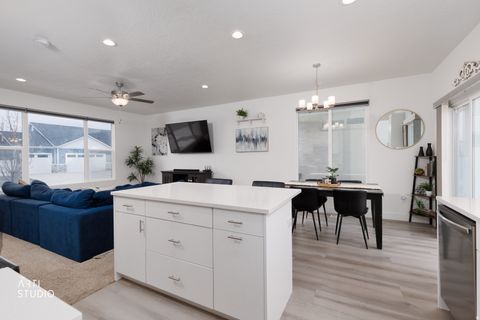 Tiny photo for 2344 E SPRING ST #600, Eagle Mountain, UT 84005 (MLS # 2139476)